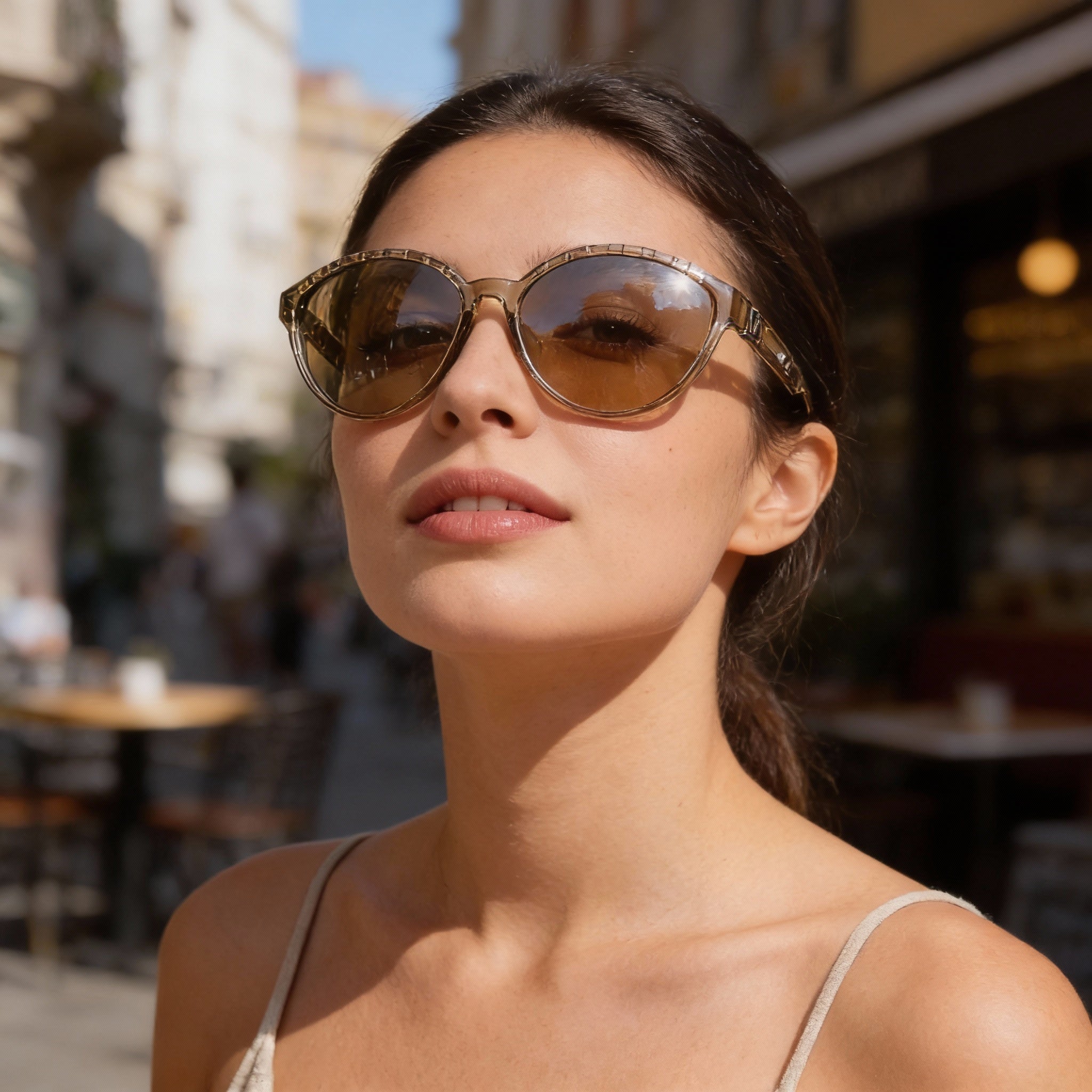 Gafas de sol adidas Classic para mujer, montura de plástico marrón claro, lentes de policarbonato con efecto espejo marrón, protección UV degradada, 61 mm, Photo 4