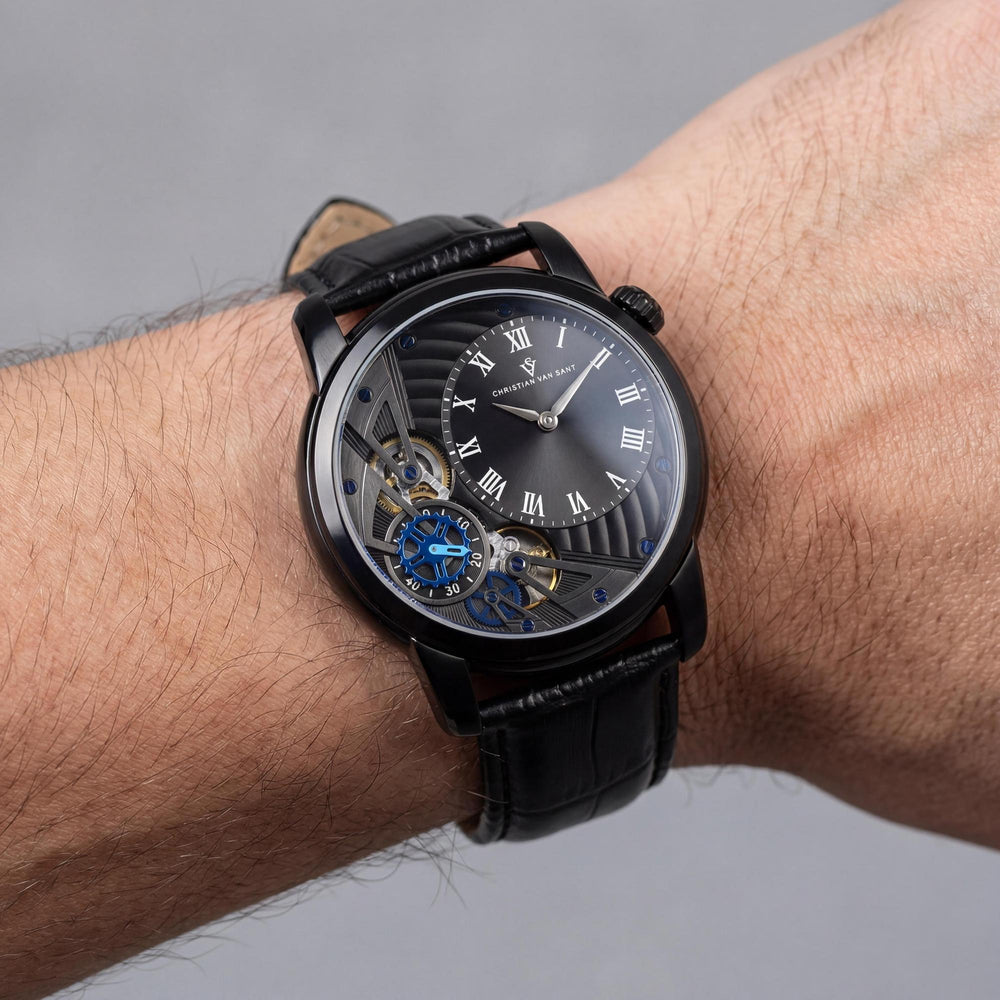 Reloj Christian Van Sant para hombre, con movimiento de cuarzo, caja de acero inoxidable negro, correa de cuero y resistente al agua.
