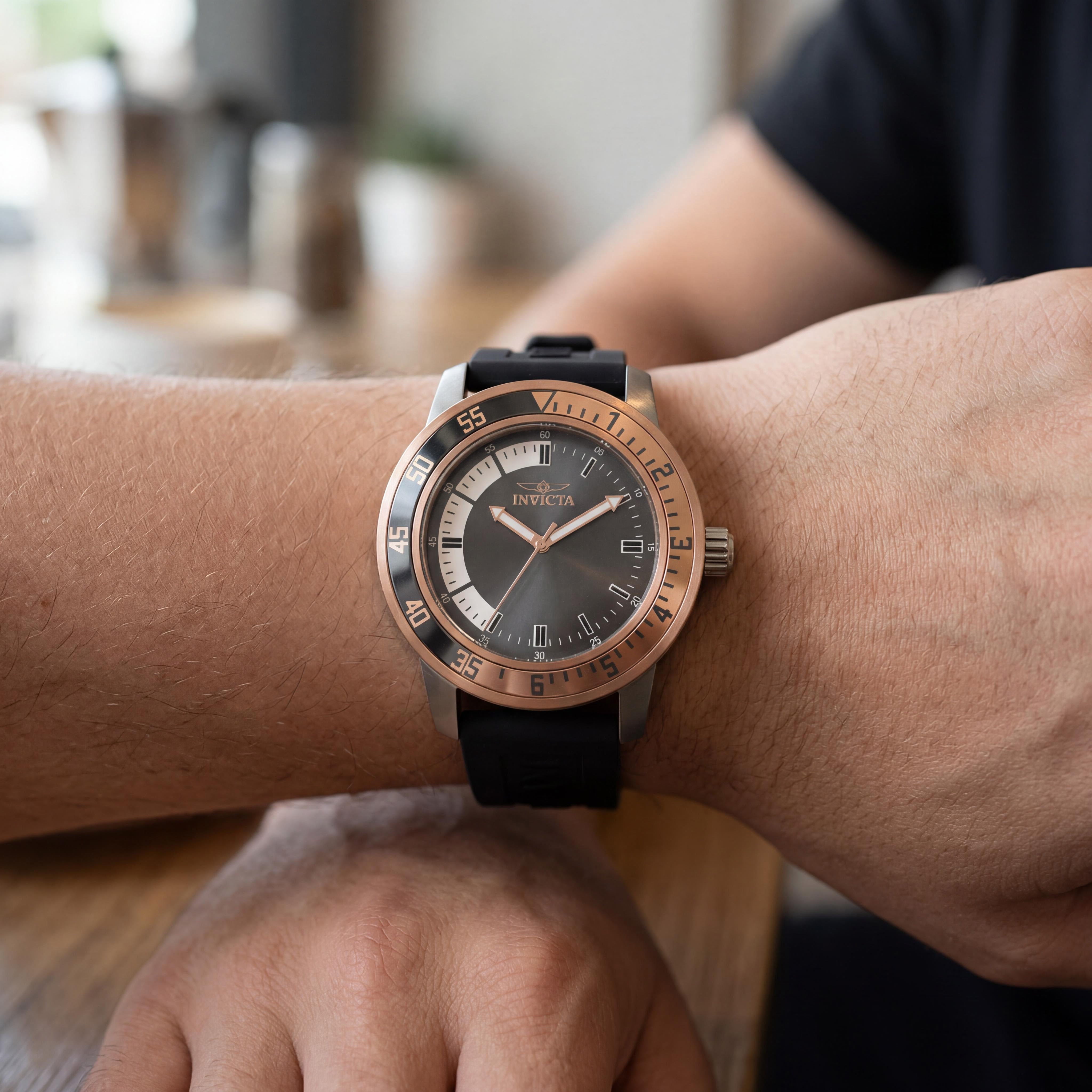 Invicta 35687 Men's Gunmetal Black Rose Gold Stainless Steel Silicone Water Resistant Glow In The Dark Watch 45mm, Photo 3