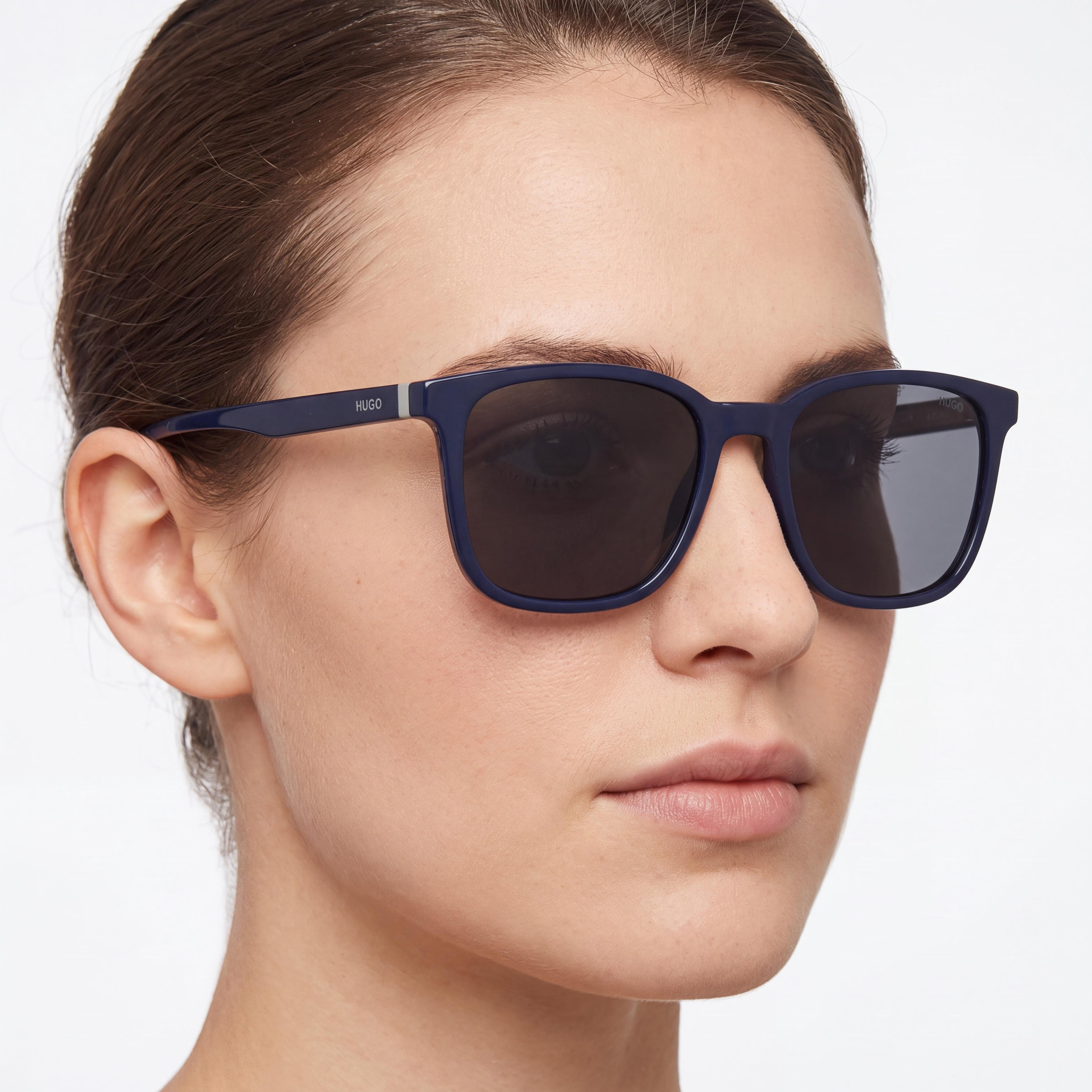HUGO 207971 Women's Blue Plastic Frame Sunglasses, Grey Lenses, UV Protected, 55mm Lens Width, Photo 3