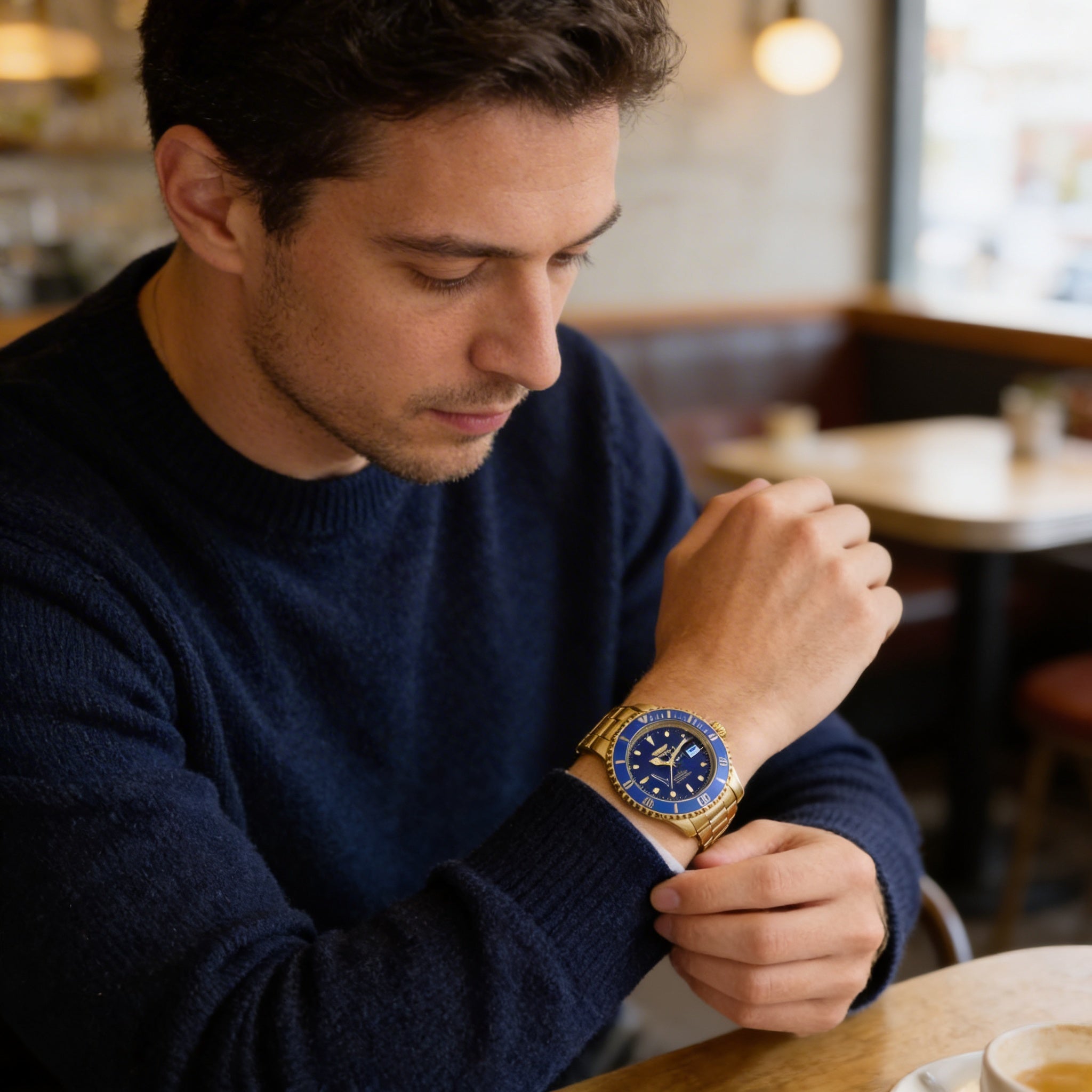 Reloj automático Invicta Pro Diver para hombre, de acero inoxidable y pulsera dorada, esfera azul, 40 mm, brilla en la oscuridad., Photo 5