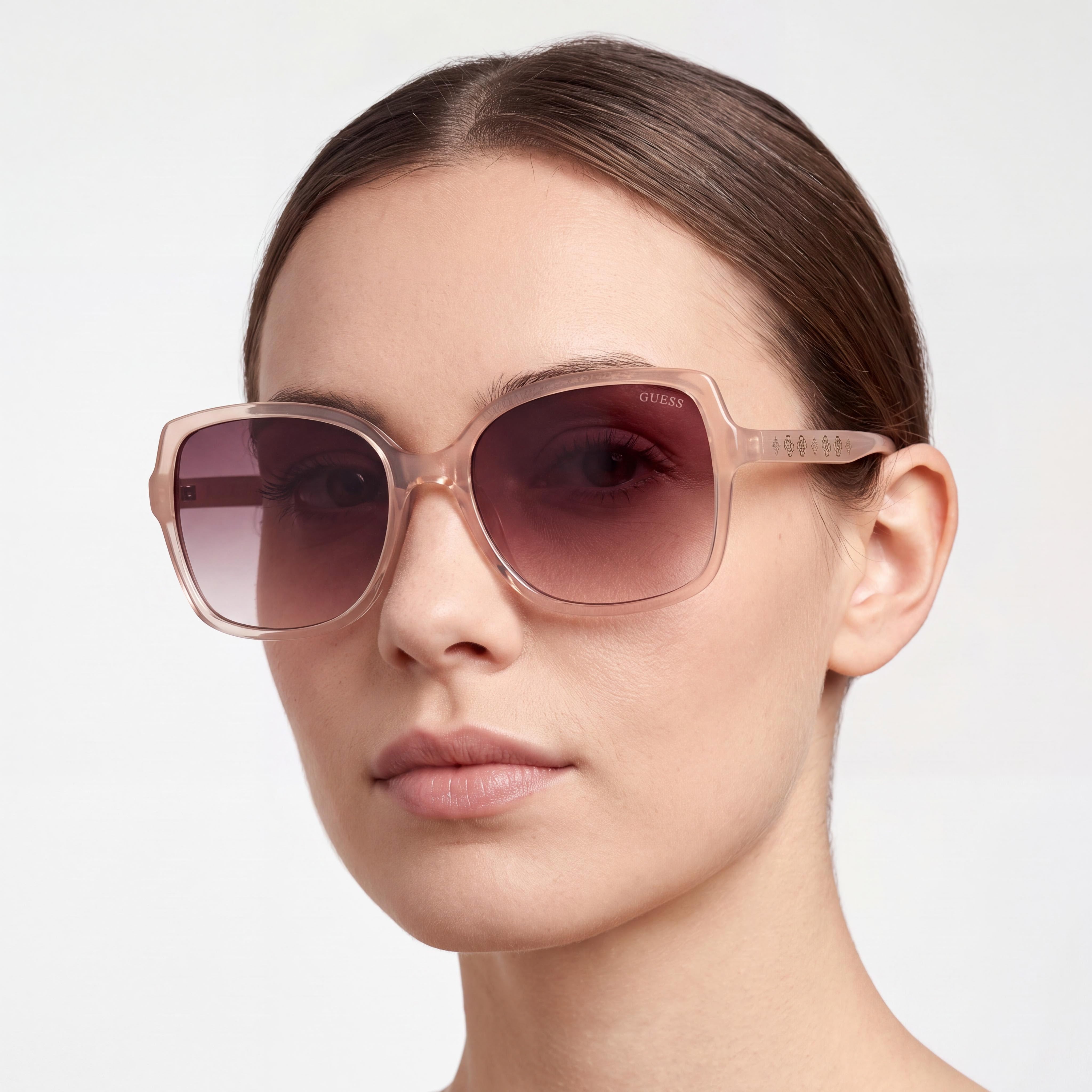 GUESS GU00100 Women's Square Sunglasses, Ivory-coloured Plastique Frame, Gradient Brown Lenses, UV Protected, 55mm, Photo 5