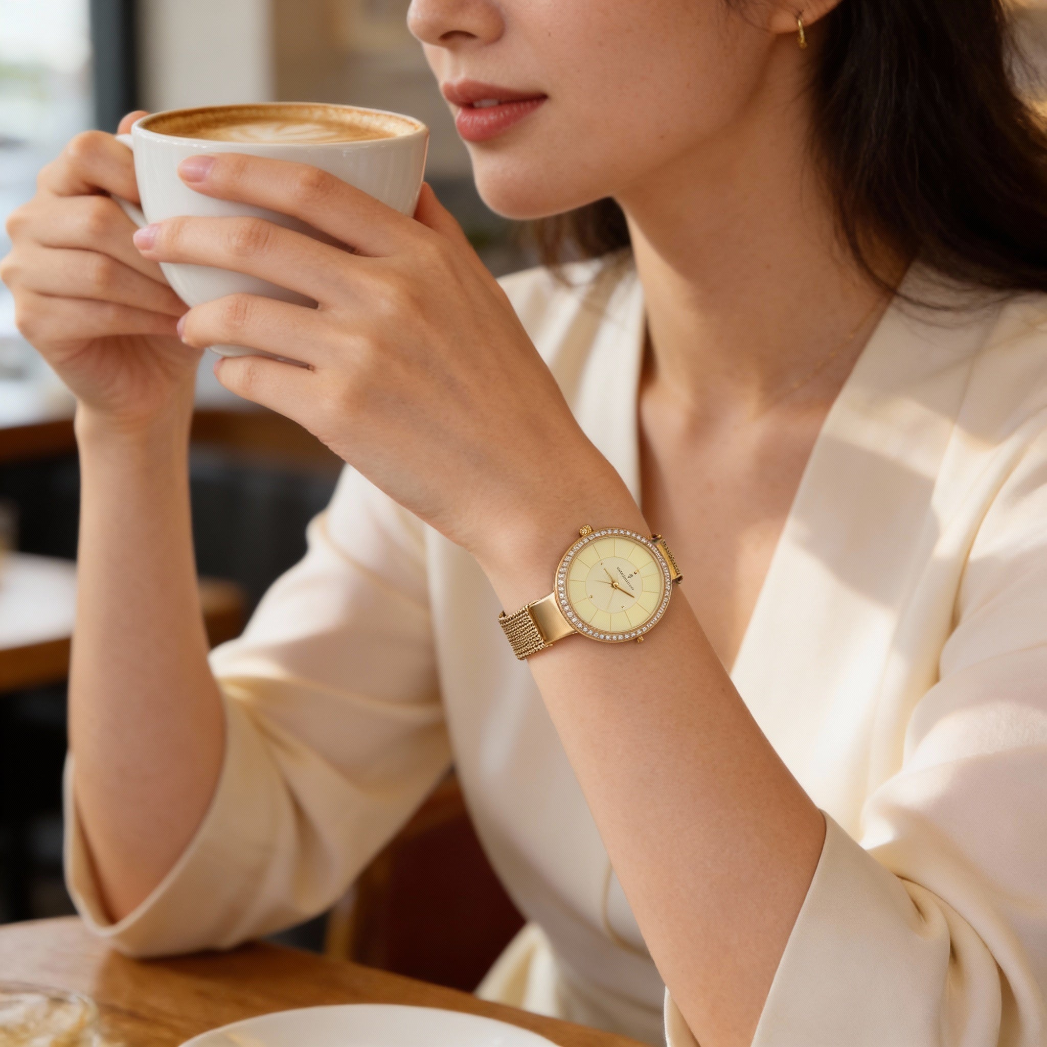 Reloj Christian Van Sant para mujer, de acero inoxidable en tono dorado, con cristales en el bisel, cuarzo, 32 mm, Photo 4