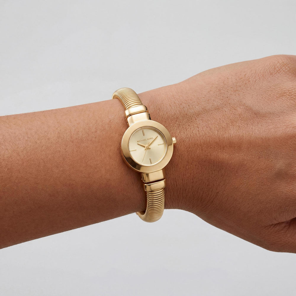 Reloj clásico Michael Kors para mujer, de acero inoxidable dorado, resistente al agua y que brilla en la oscuridad, de 21 mm.