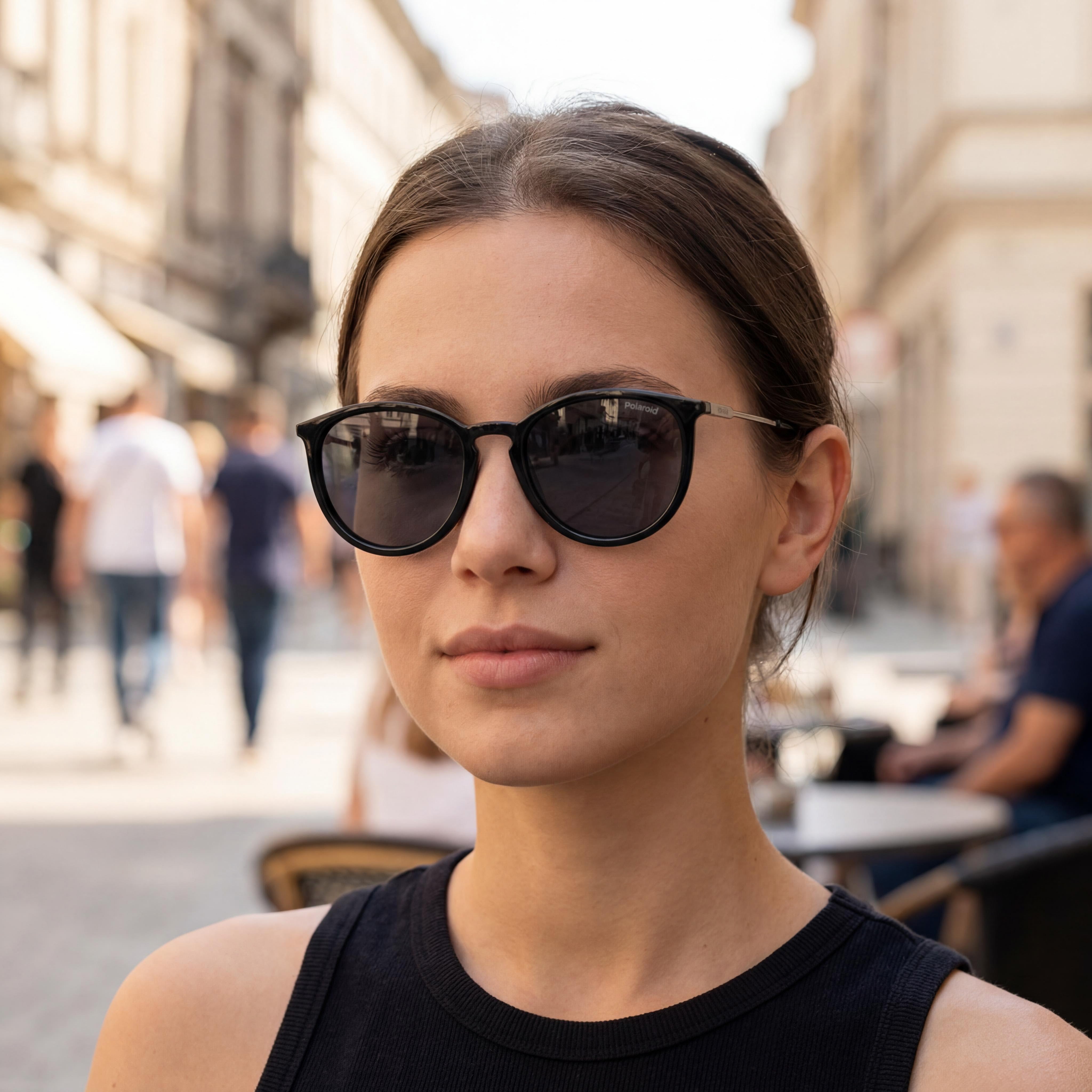 Gafas de sol Polaroid Eyewear modernas para mujer, montura negra de copoliéster ecológico, lentes grises, protección UV 53-18-145, Photo 6