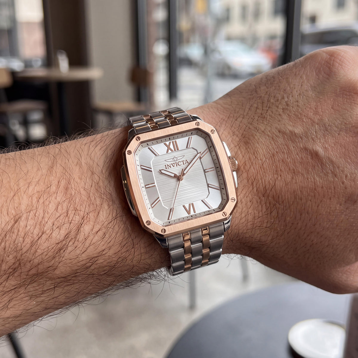 Reloj de pulsera para hombre Invicta con pantalla analógica, tono oro rosa, movimiento de cuarzo, resistente al agua, estilo moderno, Photo 3