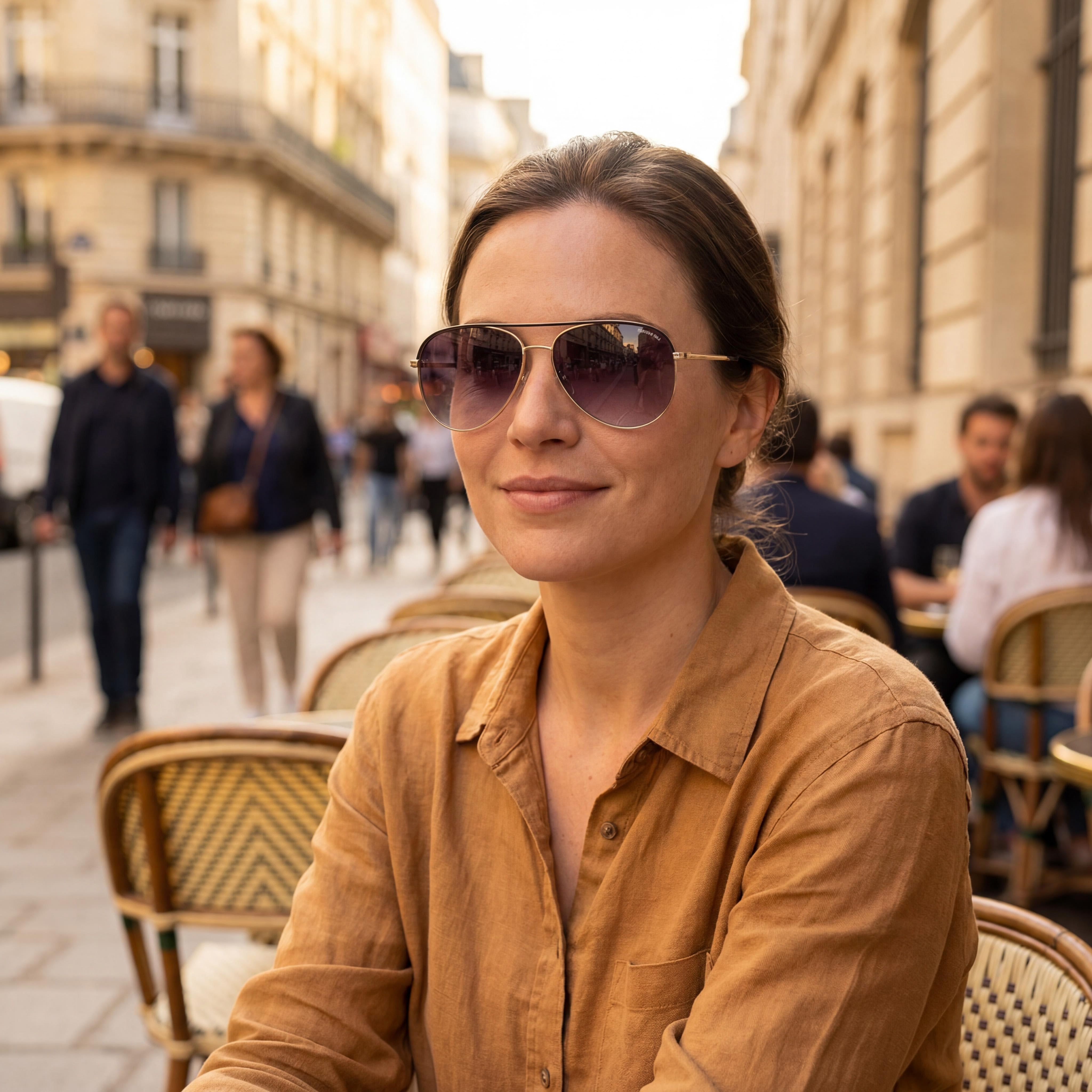 MARCOLIN USA, INC Gafas de sol de aviador para mujer con montura de metal brillante y lentes ahumadas, 100 % protección UV, Photo 5