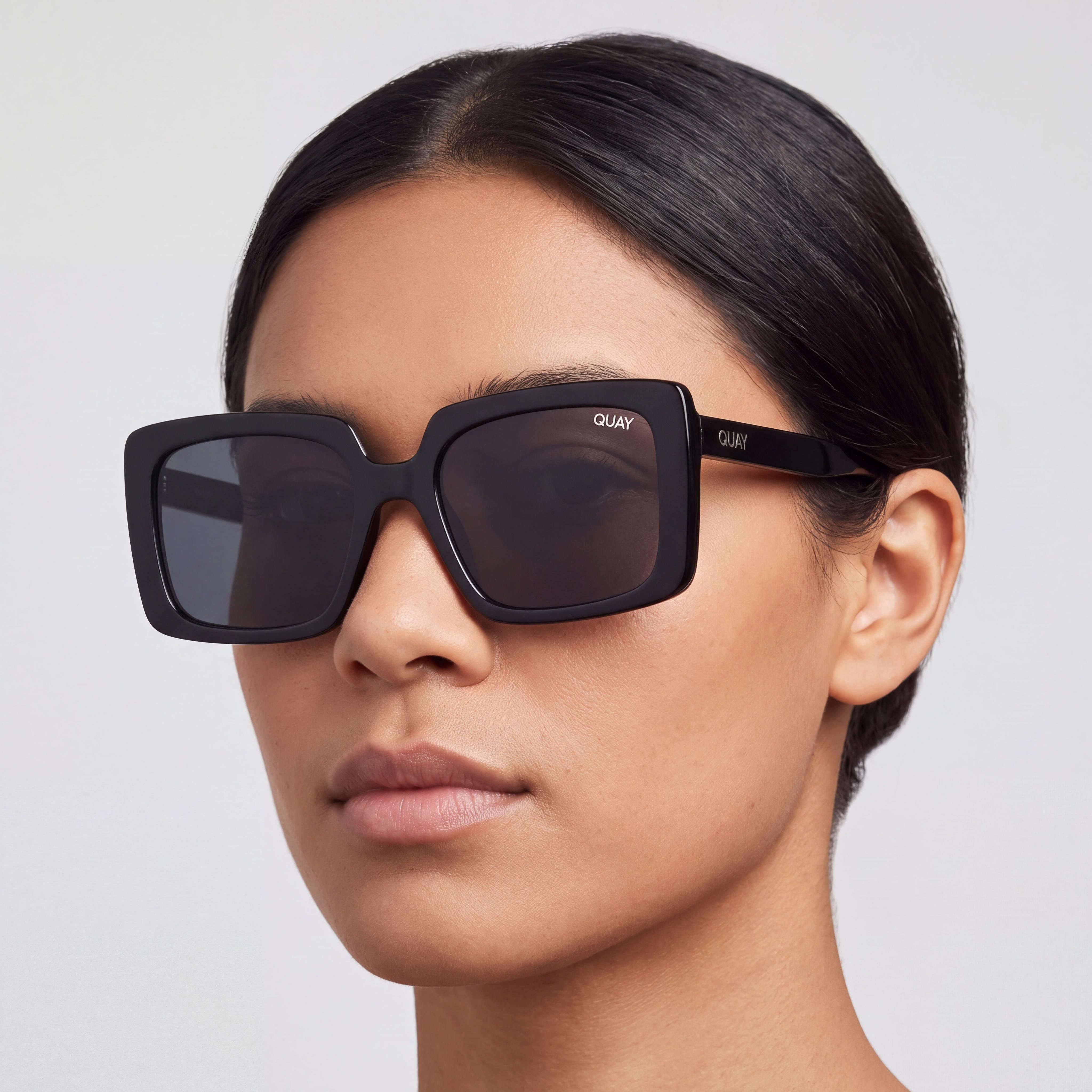 QUAY AUSTRALIA TOTAL VIBE Unisex Injection Black Frame Smoke Lens Non-Polarized Sunglasses 56mm, Photo 4