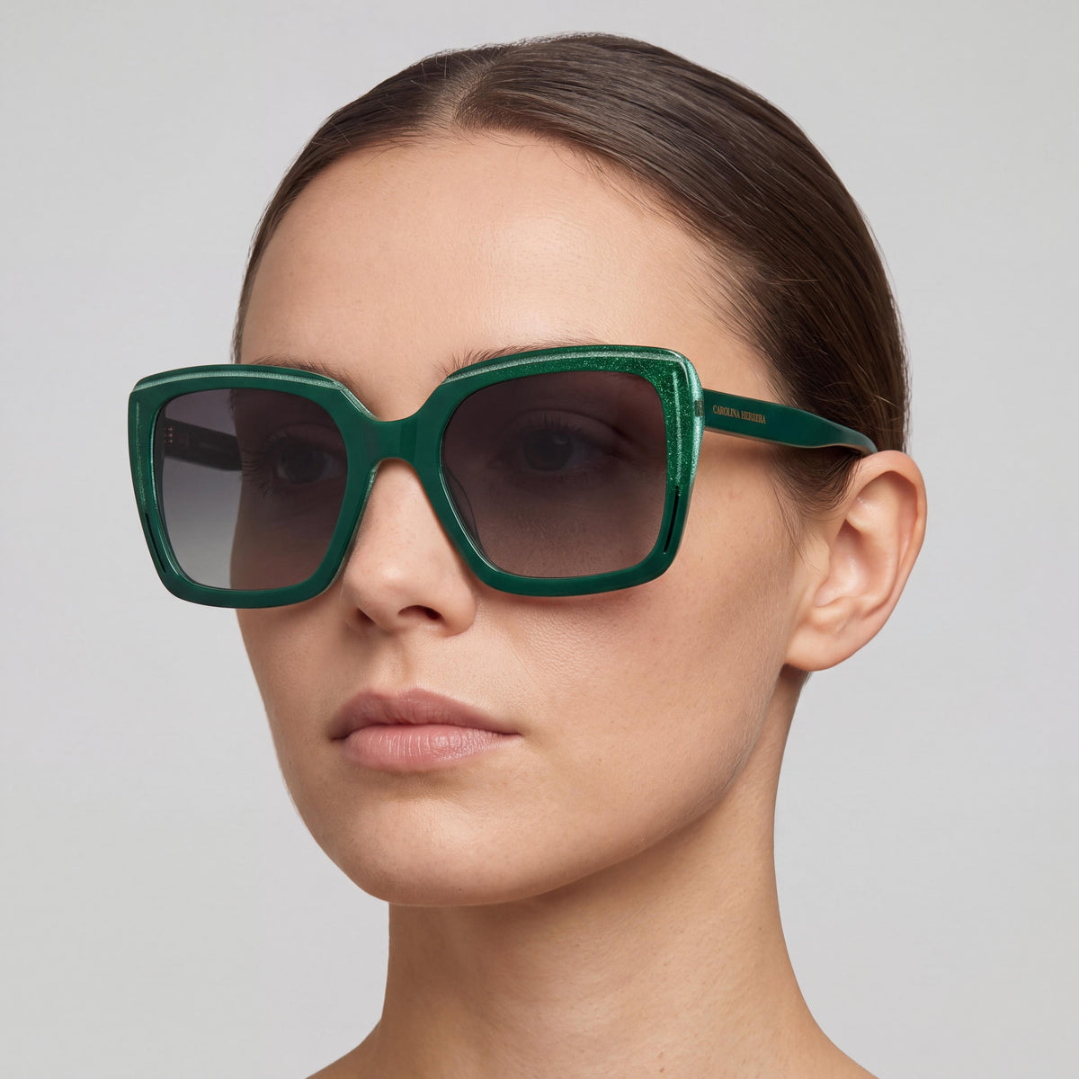 Carolina Herrera Gafas de sol de acetato brillante verde para mujer contemporánea, protección UV, color gris verde, 53 mm, Photo 3