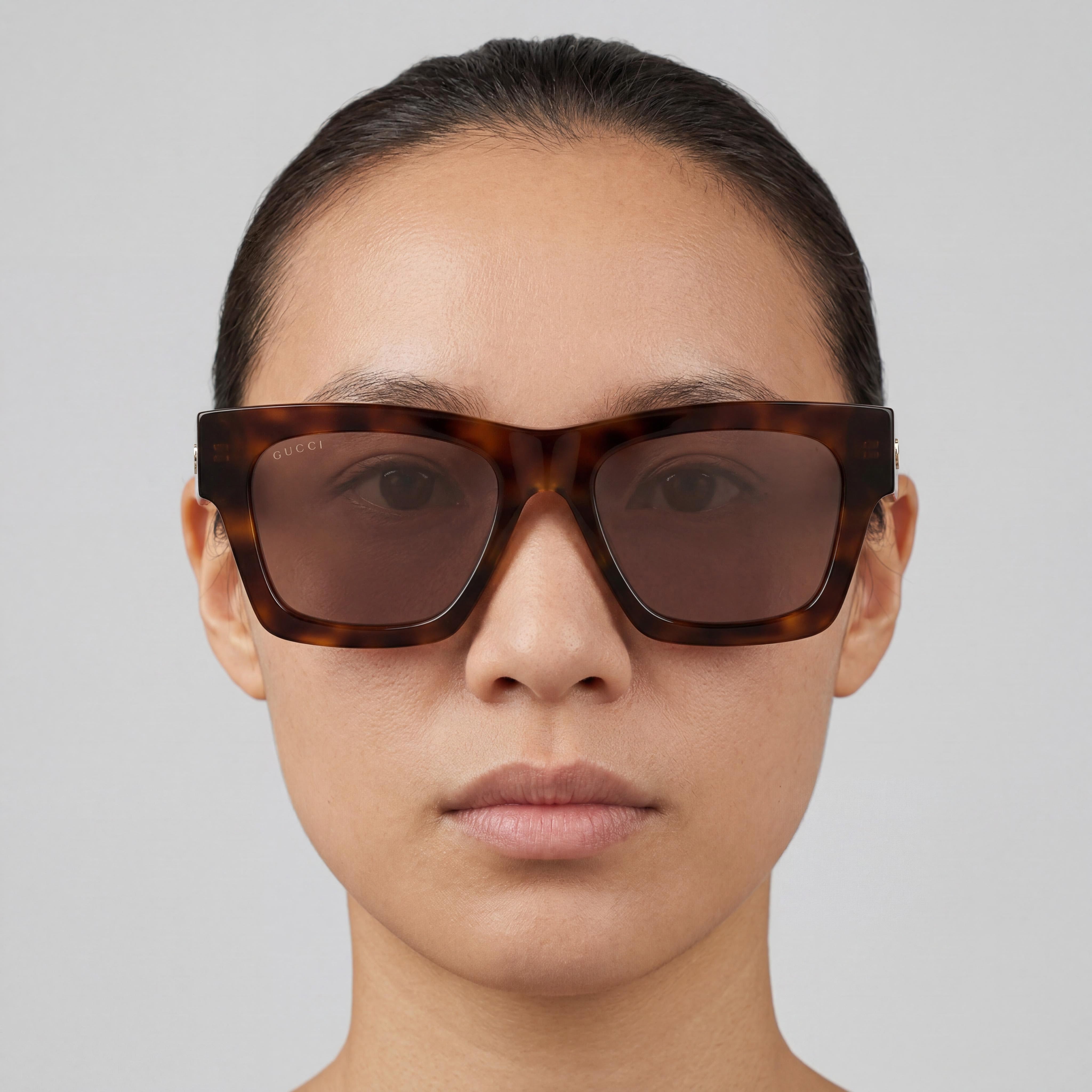 Gucci Modern Unisex Recycled Sunglasses with a Black Frame, Black Lenses, 18mm Bridge, and 145mm Temples, Photo 4