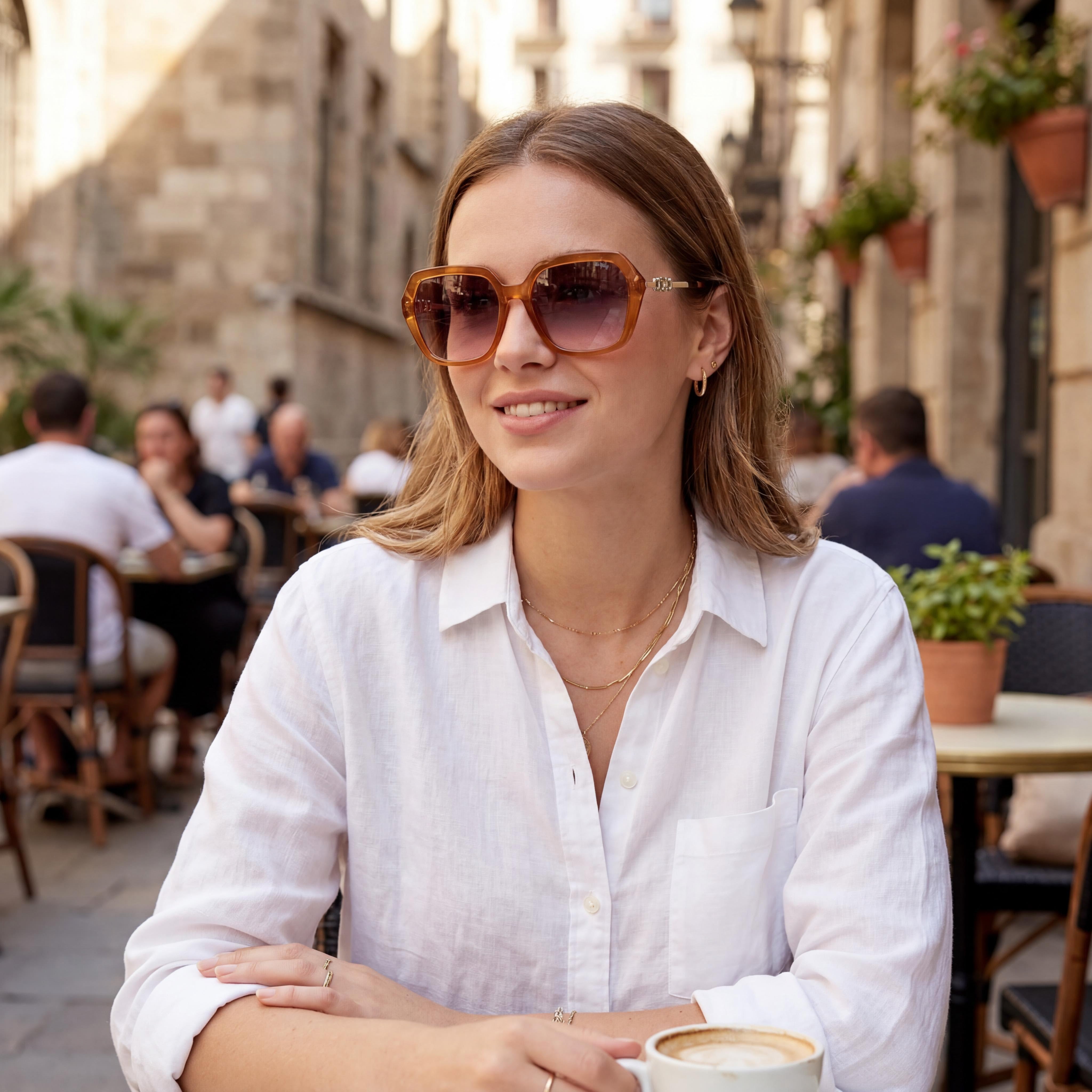 GUESS Women's Square-geometric Plastic Sunglasses, Blonde Havana Frame, Gradient Brown Lenses 57mm, Photo 6