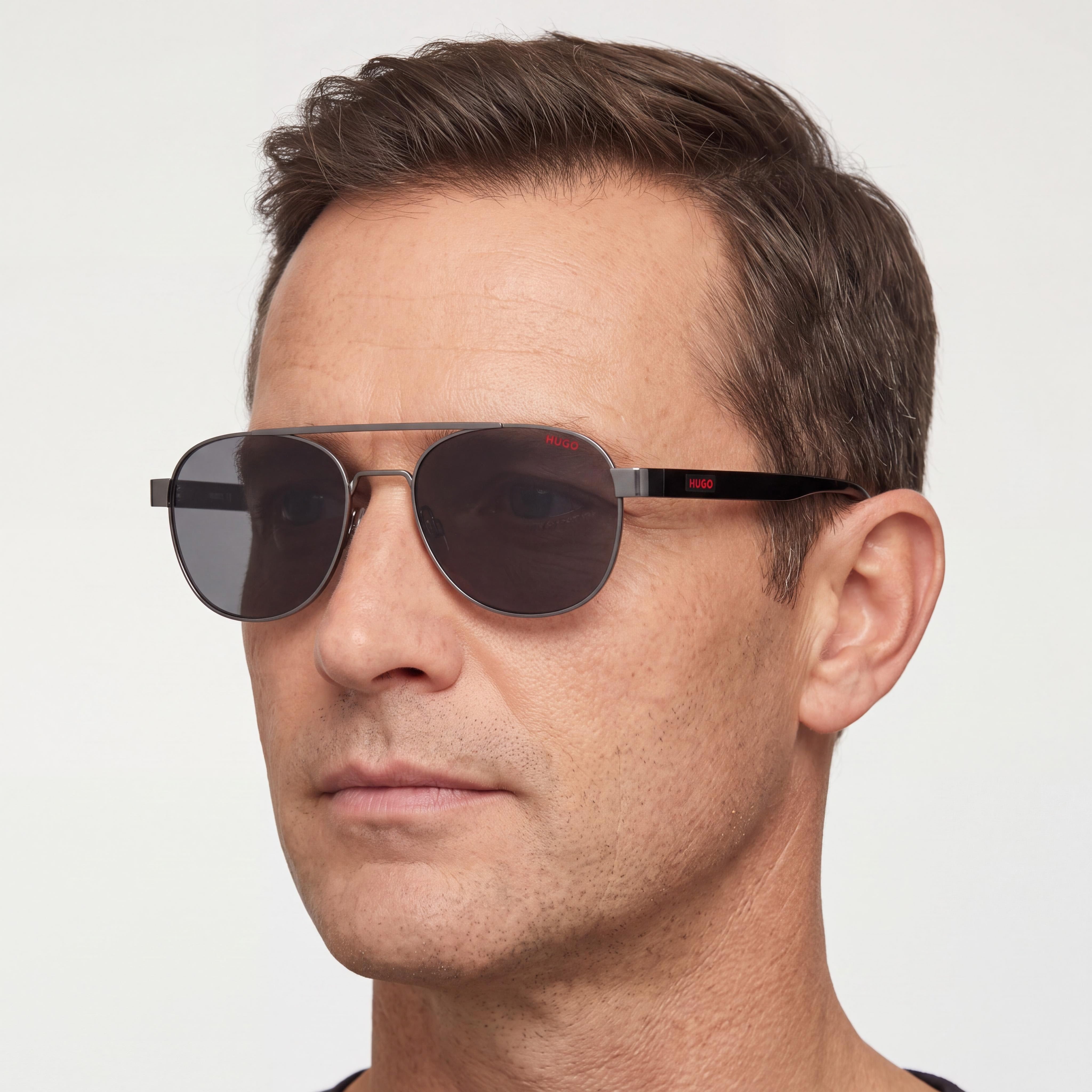 Gafas de sol HUGO casual para hombre de metal con montura rutenio oscuro mate, cristales UV ahumados marrones oscuro 54mm, Photo 4