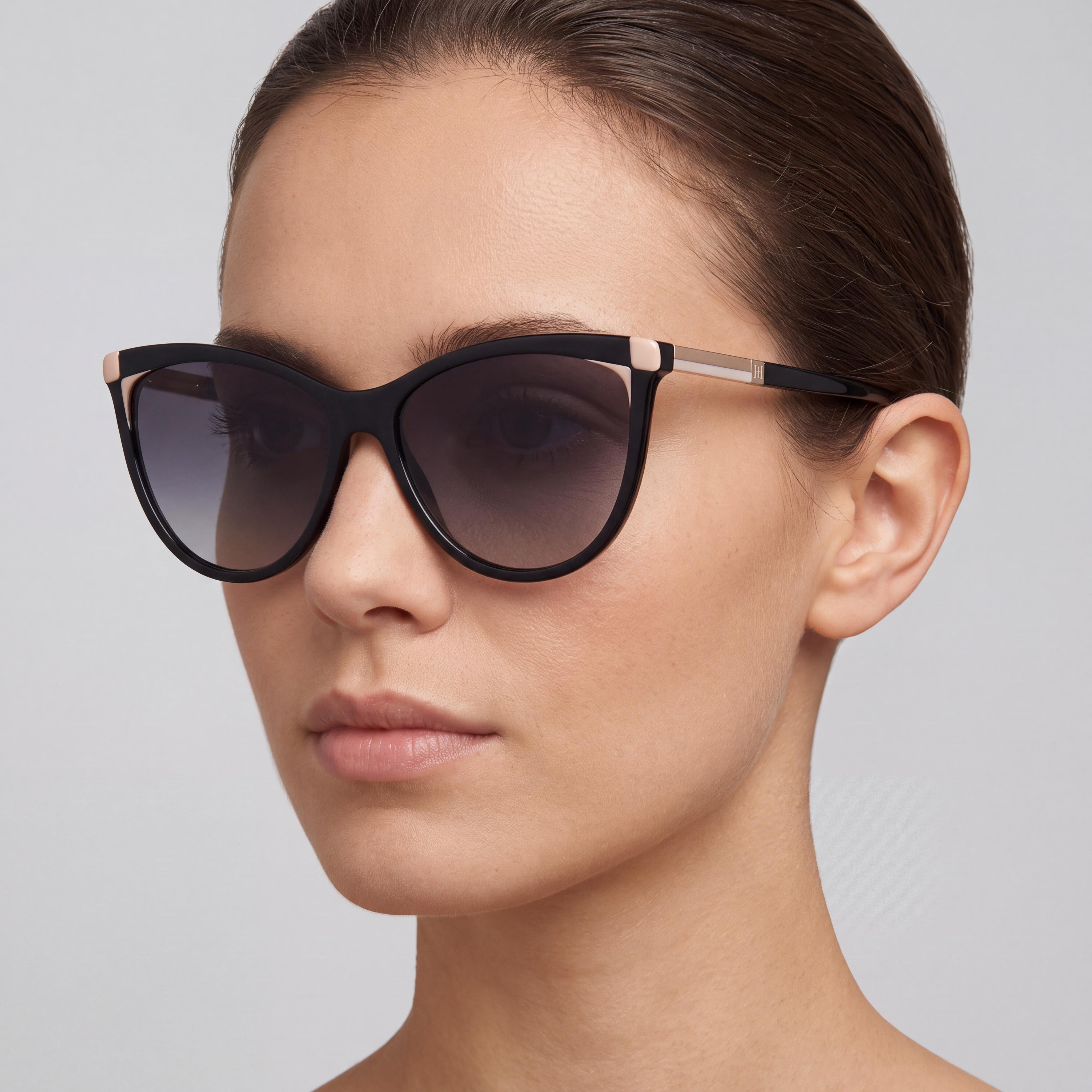 Carolina Herrera Classic Women's Black Nude Plastic UV Protected Sunglasses with Dark Grey Shaded Lenses 57mm, Photo 5