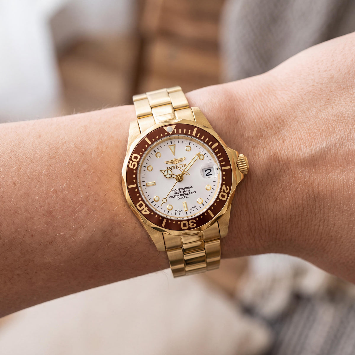 Reloj Invicta Pro Diver 11444 Unisex de acero inoxidable chapado en oro de 18 quilates con luminiscencia, resistente al agua hasta 200 m y de 25 mm, Photo 3