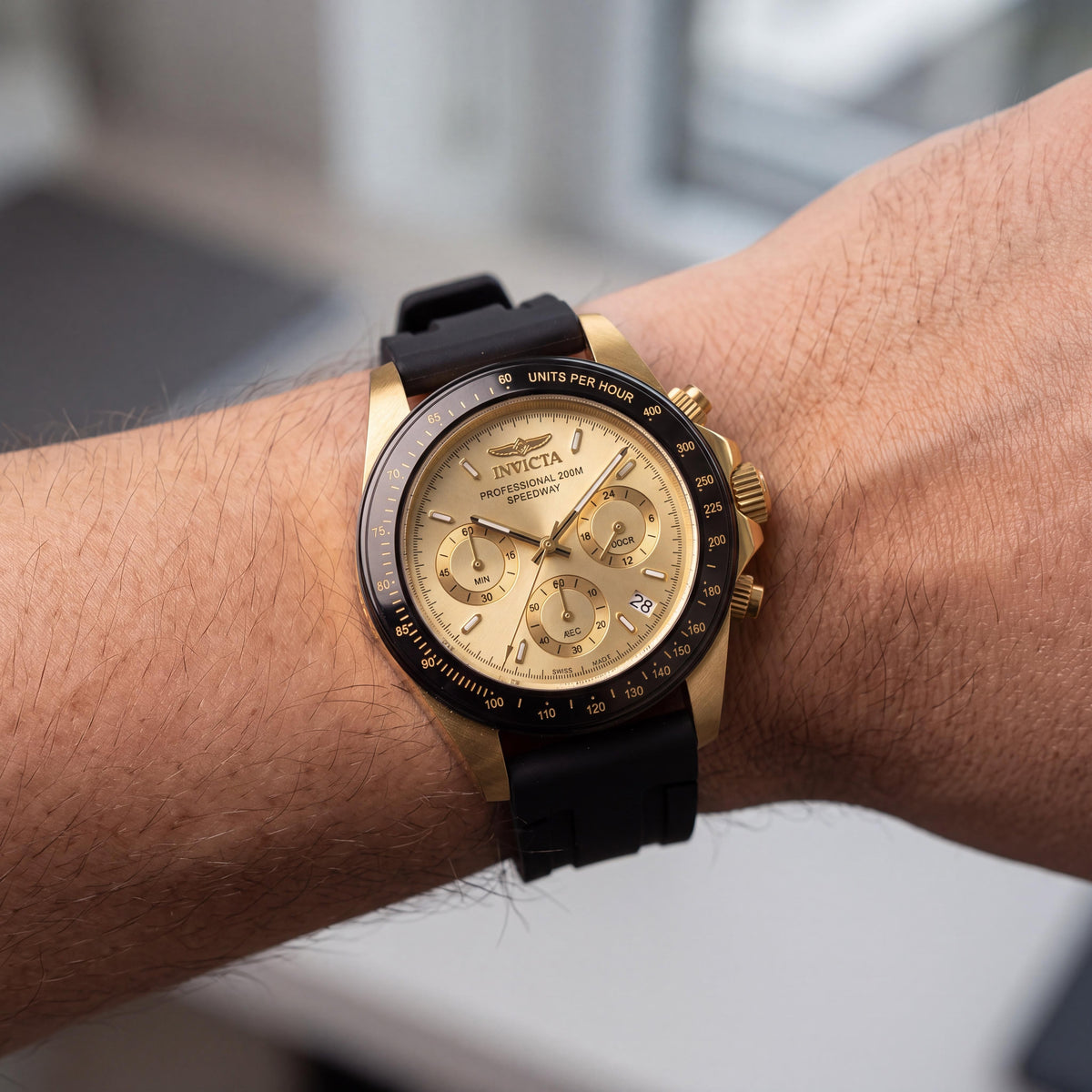 Invicta Speedway 50761 Unisex Gold Stainless Steel Quartz 39mm 200M Silicone Watch, Photo 4