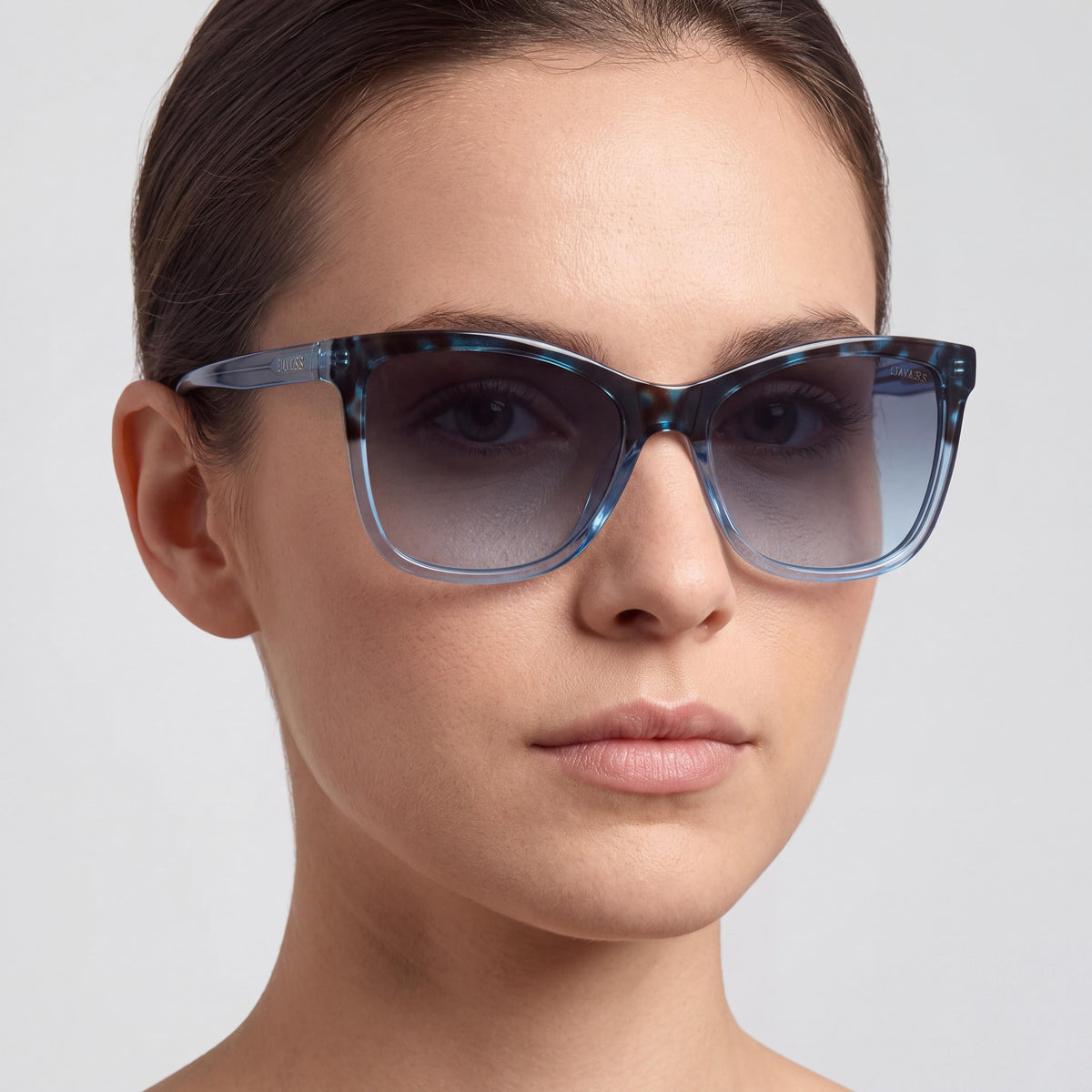 Gafas de sol GUESS GU7779 para mujer, armazón de plástico azul degradado con lentes azules degradadas, protección UV 100%, 57 mm, Photo 4