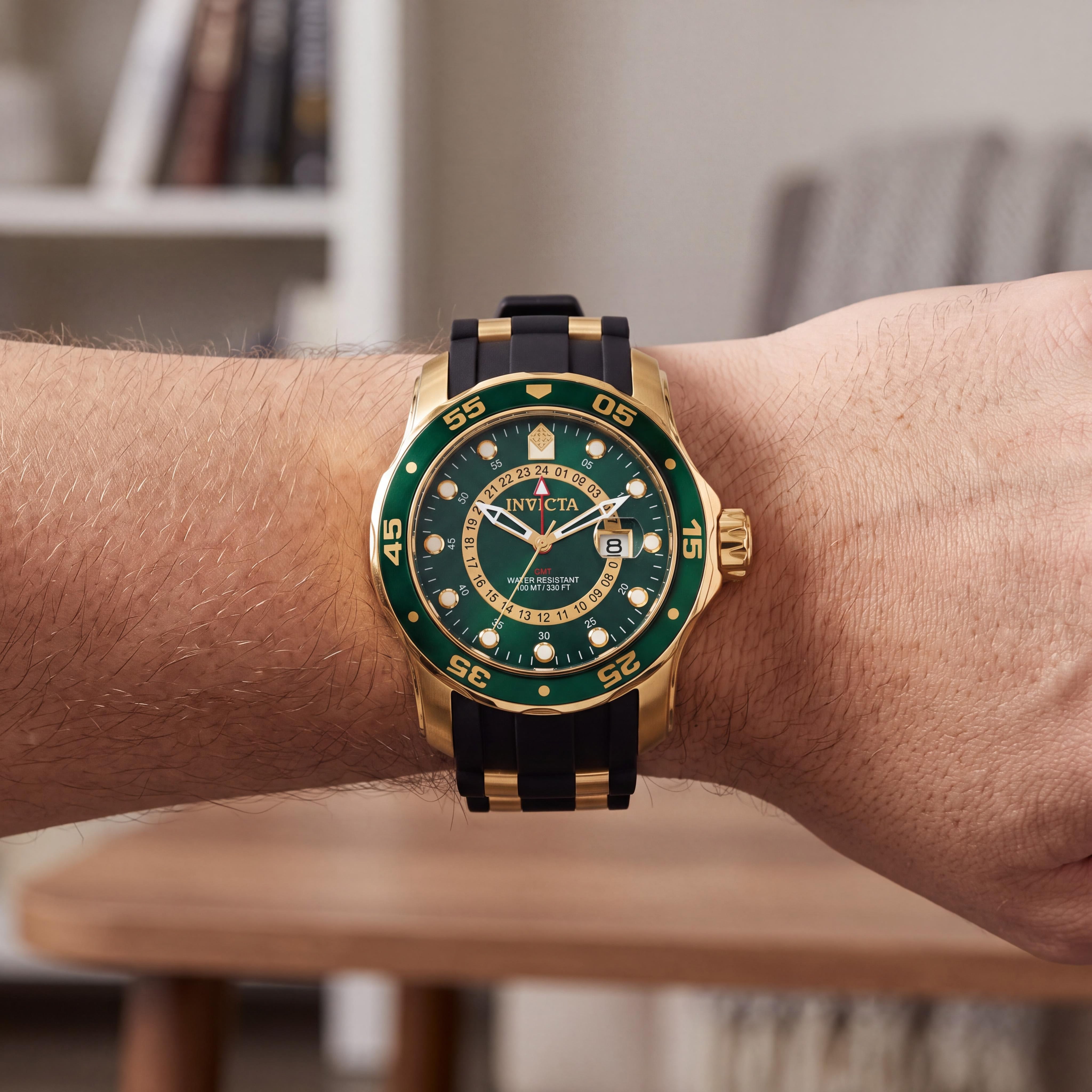Reloj Invicta Pro Diver SCUBA 6994 para hombre, de 48 mm, cuarzo suizo, acero inoxidable chapado en oro de 18k, esfera verde, correa de silicona, GMT, luminoso, Photo 4