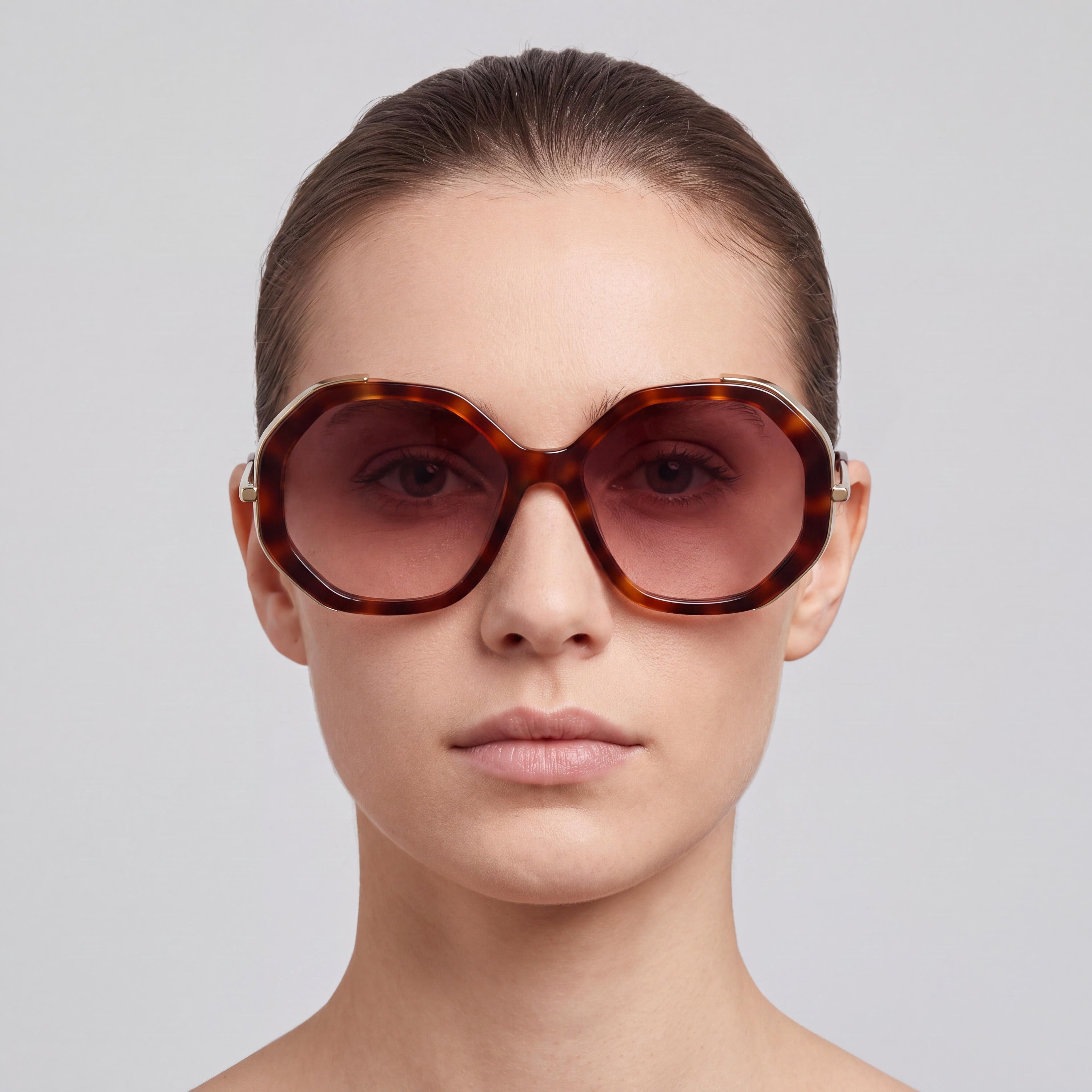 MaxMara Clásico Women's Acetate Dark Havana Frame, Gradient Brown Lenses Eyewear, 55mm Lens, 17mm Bridge, 135mm Temple, Photo 4