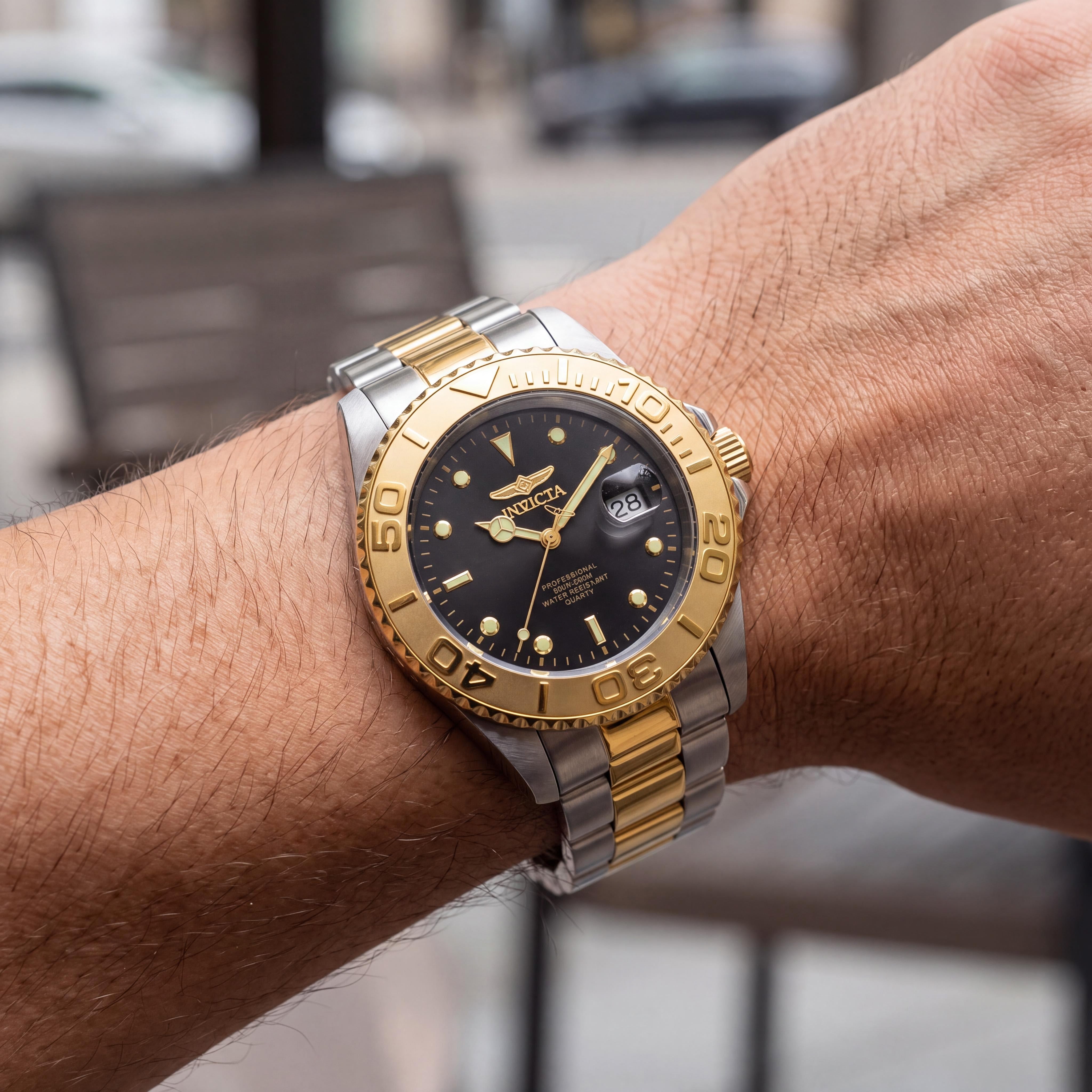 Reloj Invicta para hombre, de pulsera, de dos tonos, de acero inoxidable, analógico, esfera negra, resistente al agua hasta 200 m, 43 mm, Photo 4