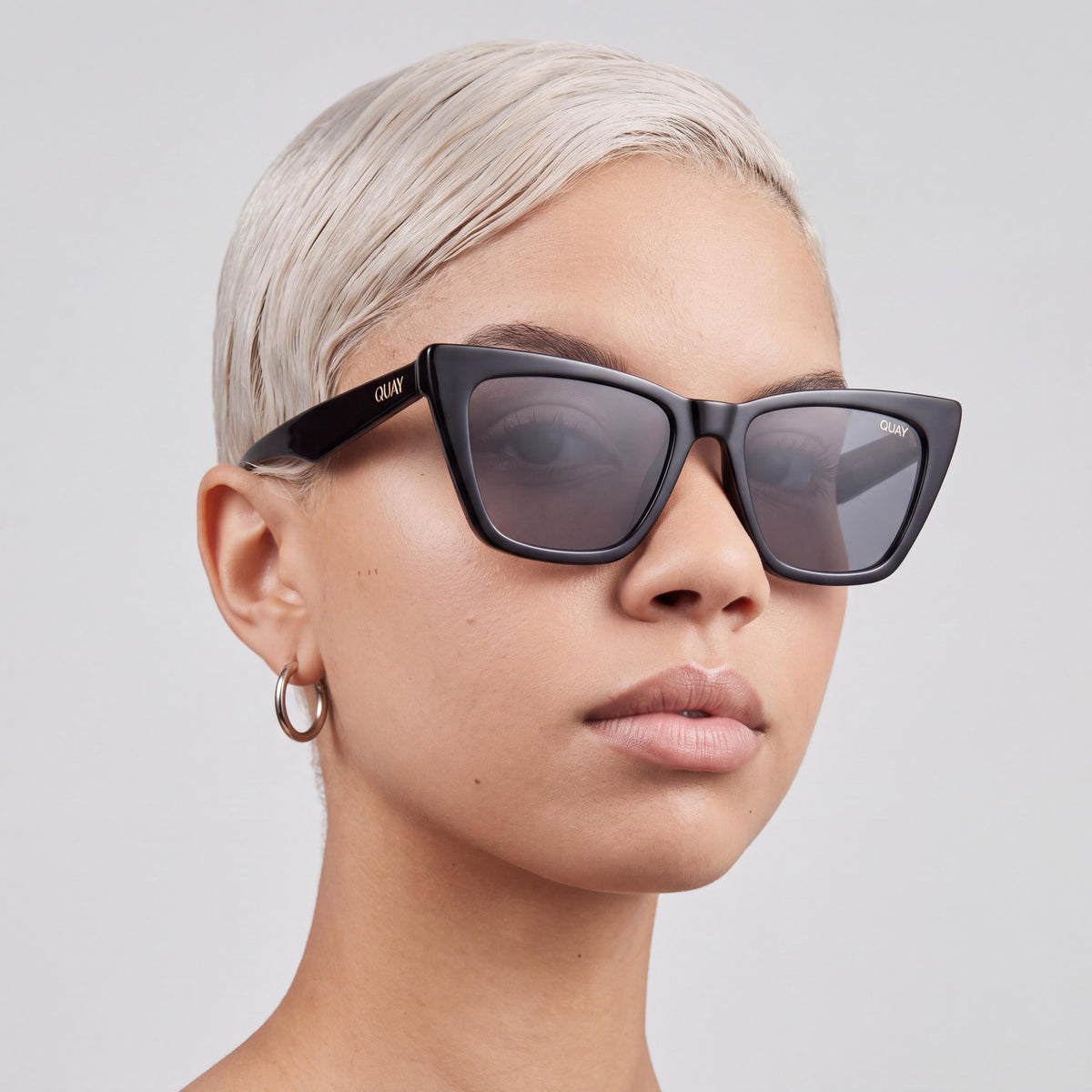QUAY AUSTRALIA Call the Shots Women's Black Smoke Injection Frame Polarized 100% UV Sunglasses 54mm, Photo 3