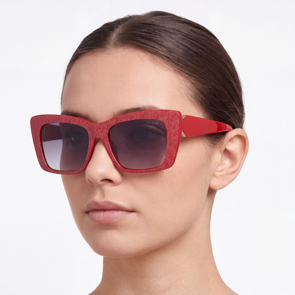 GUESS Casual de Mujer Rojas Marco de Plástico Cuadradas Lentes No Polarizadas Humo Degradado Gafas de Sol 55-17-140, Photo 5
