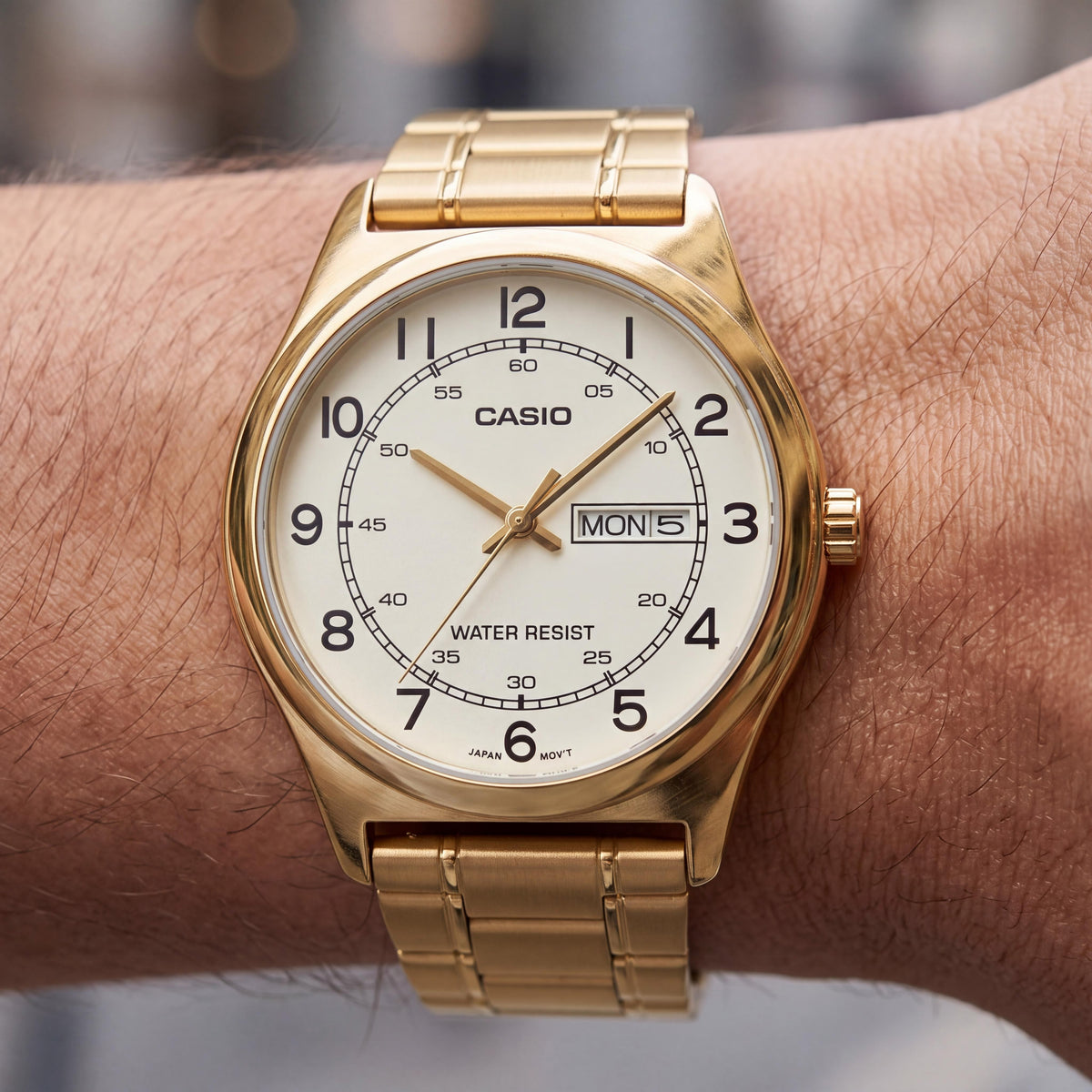 Casio Men's MTP-V006G-7BUDF Gold-Plated Stainless Steel Bracelet Watch with Day/Date & Easy Reader, Photo 4