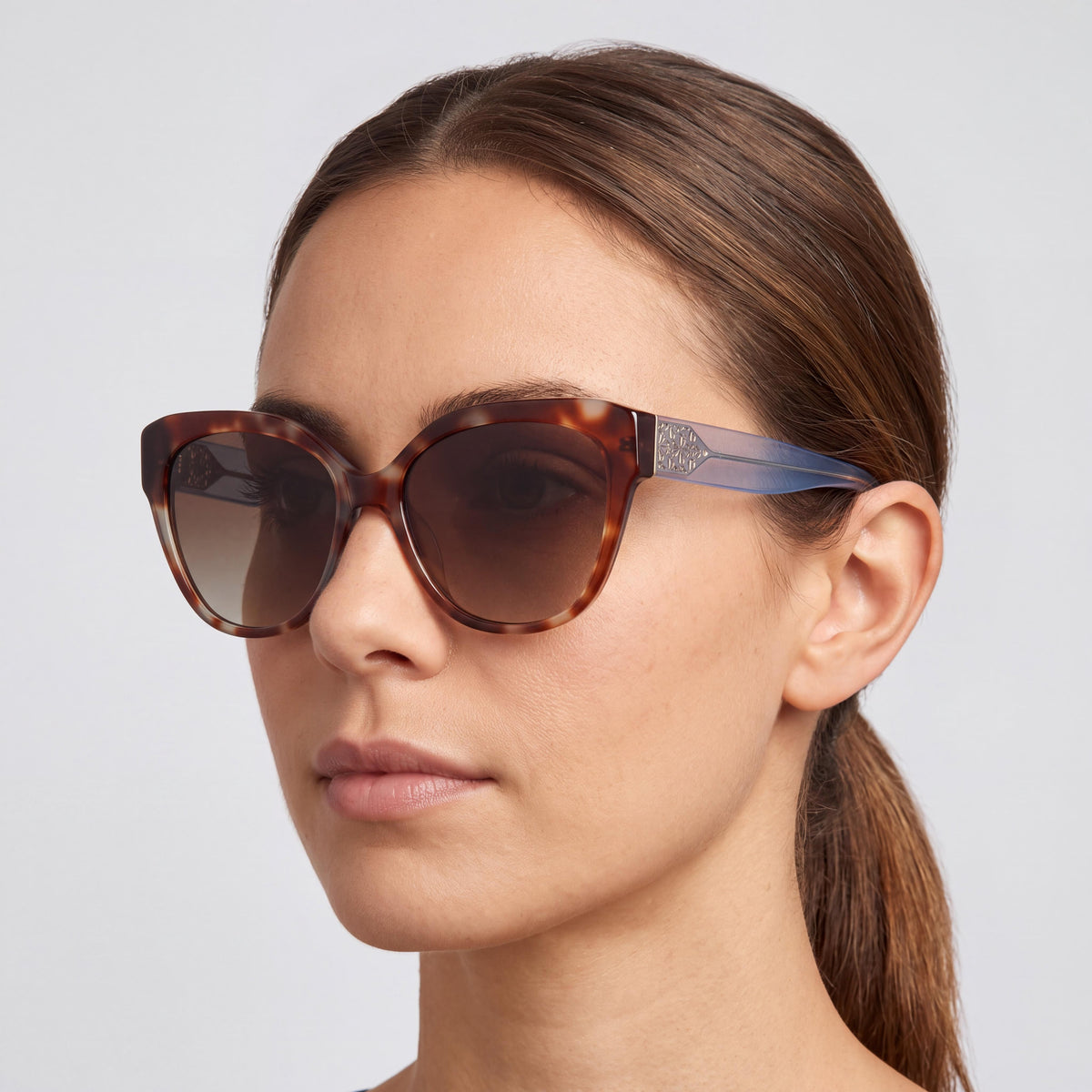 kate spade new york Gafas de sol de temporada para mujer con montura de plástico azul habana y marrón, lentes azul habana, protección UV, no polarizadas, 57 mm, Photo 5