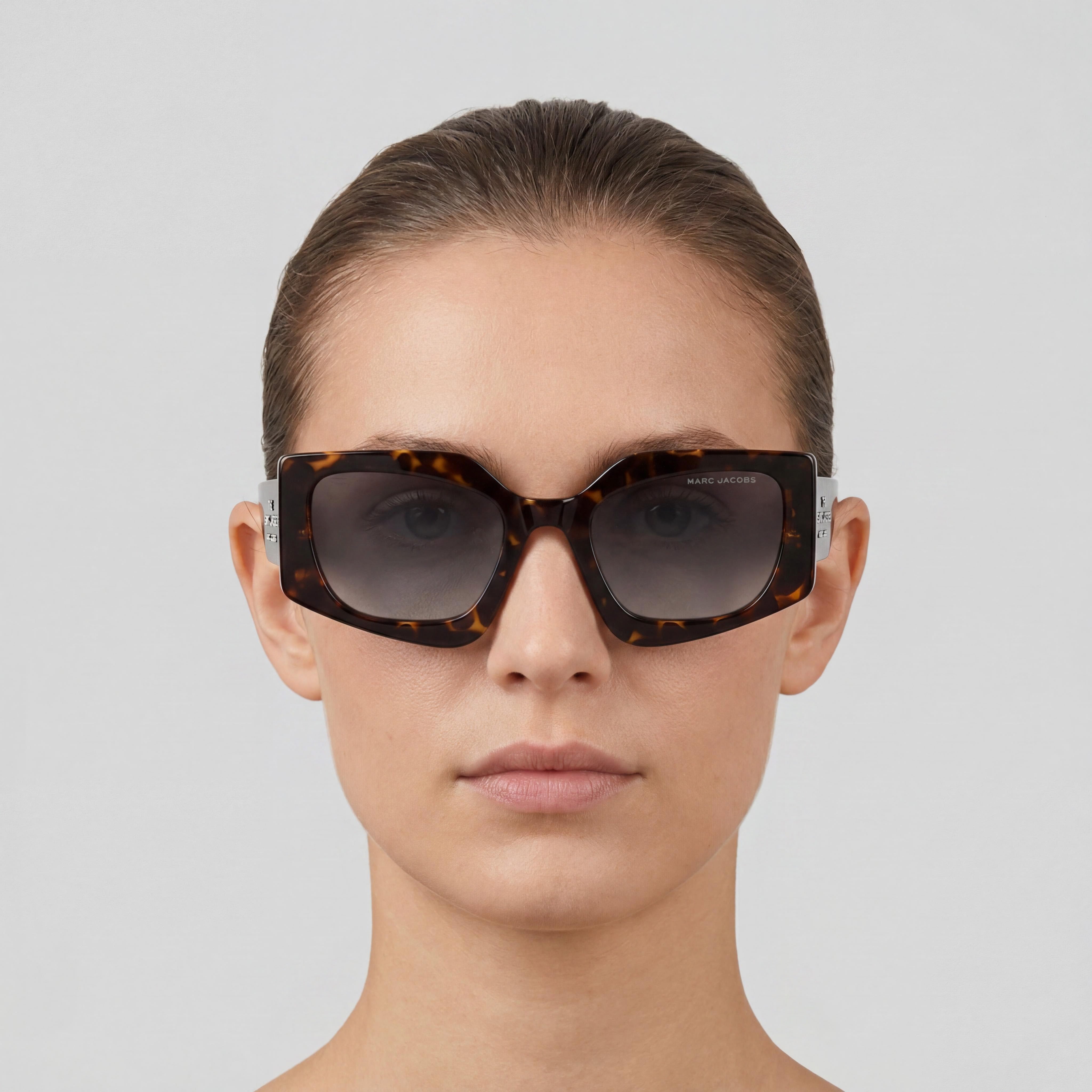 Gafas de sol Marc Jacobs casual de mujer con montura de propionato en color Habana oscuro, lentes marrones degradadas y protección UV 400 de 53 mm, Photo 5