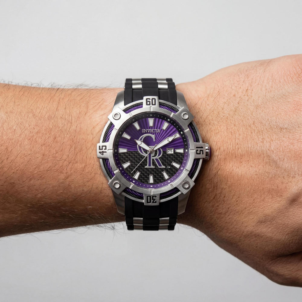 Reloj unisex Invicta MLB Colorado Rockies 43267 de cuarzo en acero inoxidable plateado con esfera morada, 52 mm