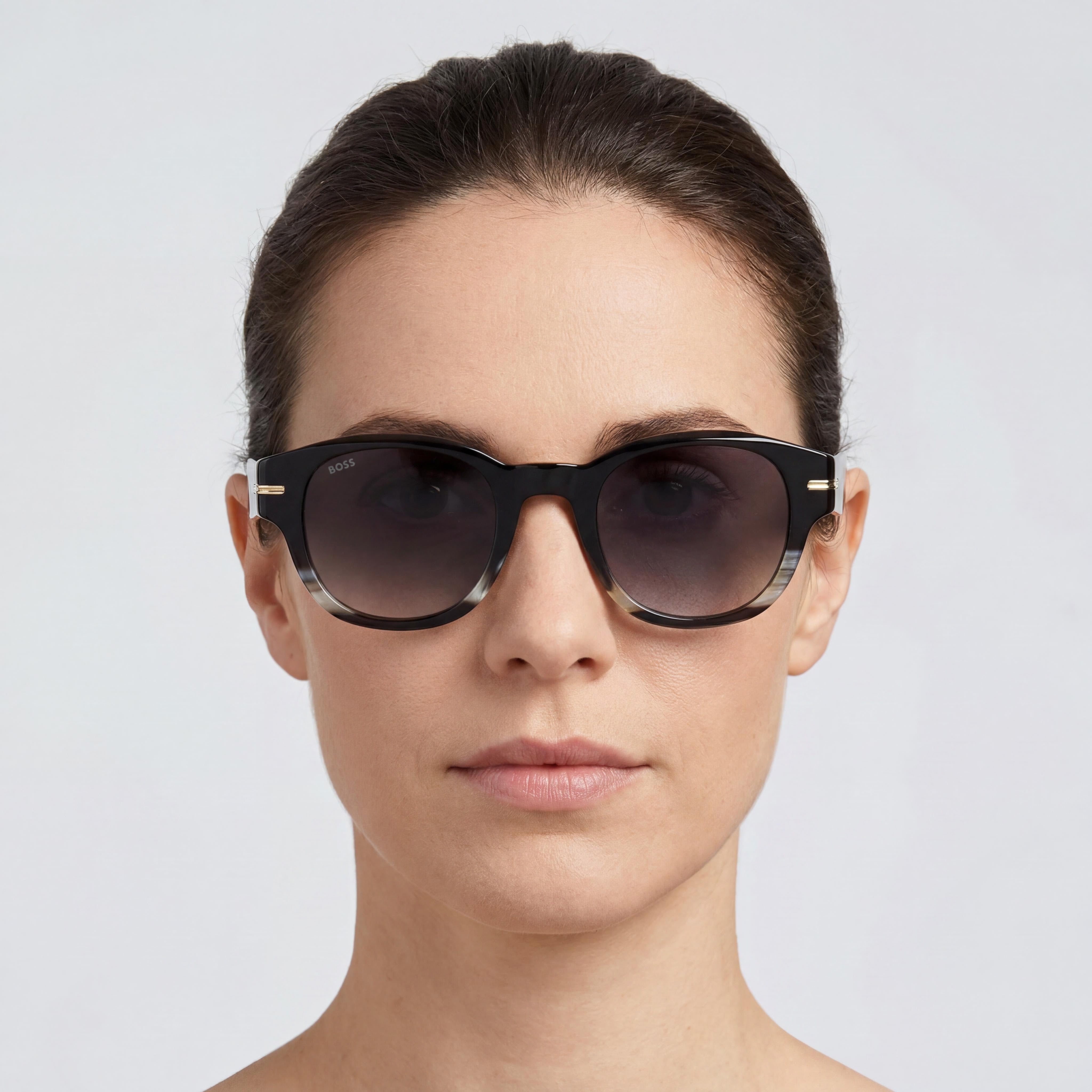 Gafas de sol rectangulares Hugo Boss Boss 1717/S para mujer, armazón de acetato a rayas blancas y negras, lente de policarbonato marrón Sol-X, 48 mm, Photo 4