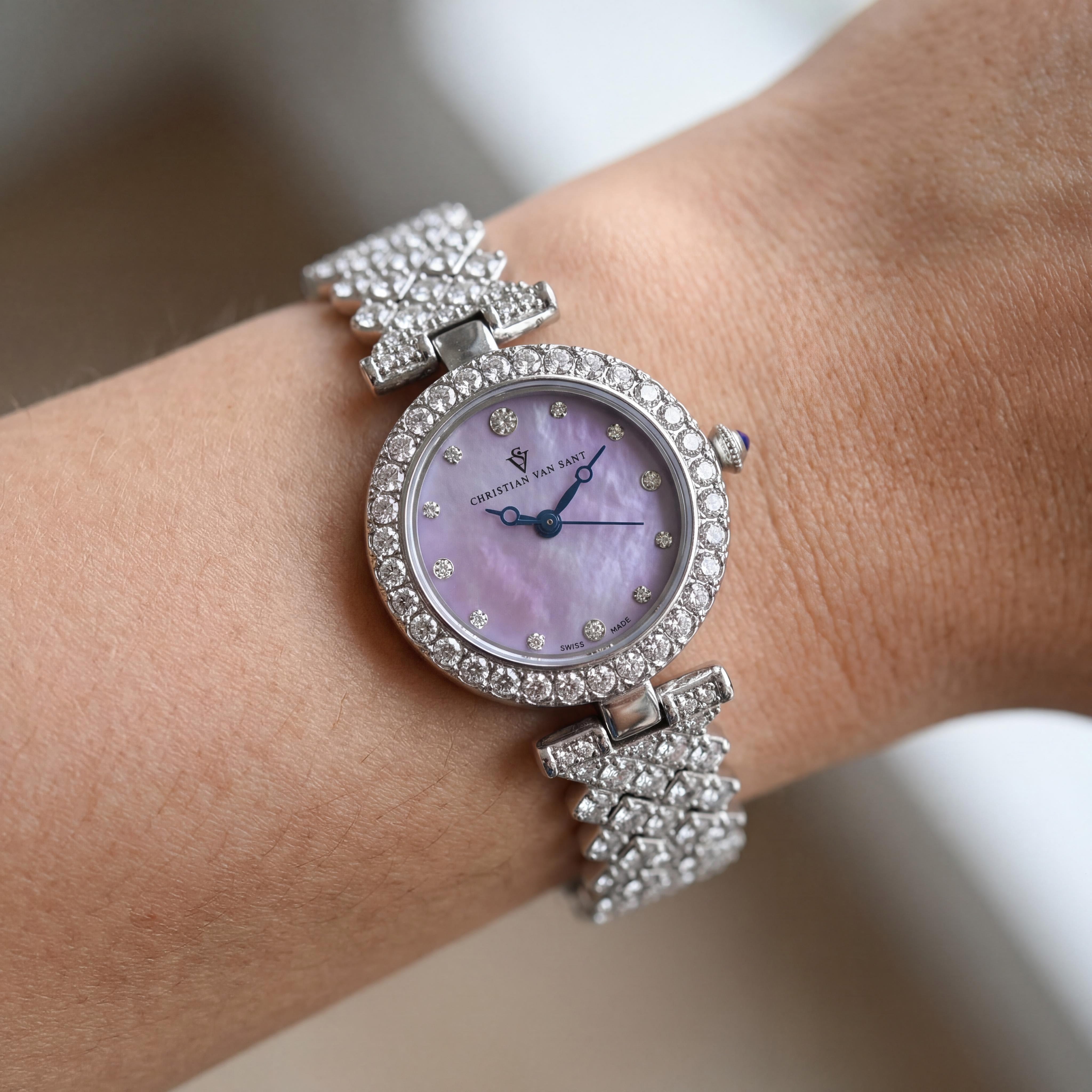 Reloj Christian Van Sant CV2951 de acero inoxidable plateado para mujer con esfera rosa, movimiento de cuarzo, resistente al agua hasta 3 ATM, Photo 4