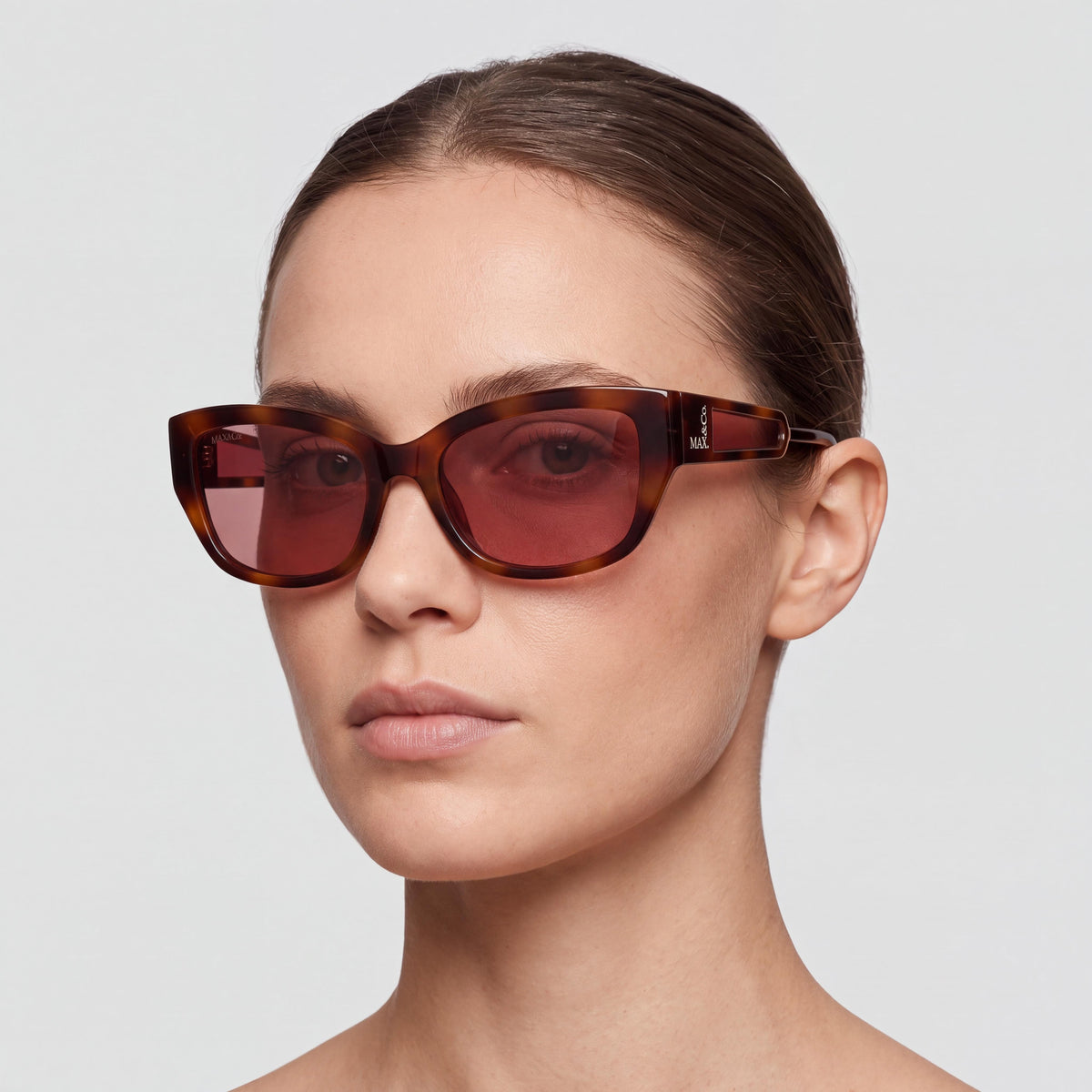 Max & Co. Gafas de sol de mujer con montura inyectada, negro brillante, lentes rojas, protección UV, 54 mm, Photo 4