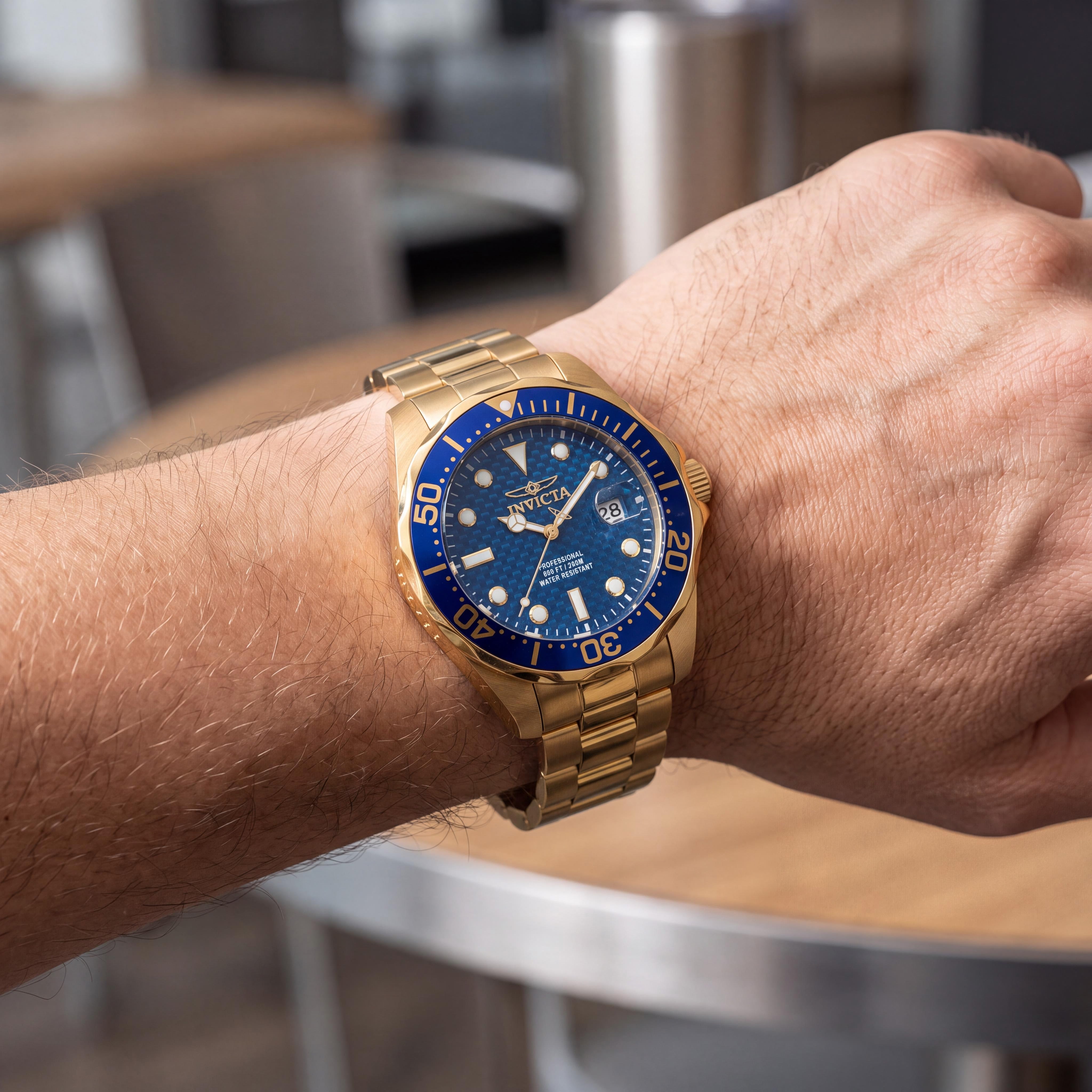 Invicta Men's Diver Quartz Movement Watch, Gold-Tone Stainless Steel, Blue Dial, 200m Water Resistant, Photo 4