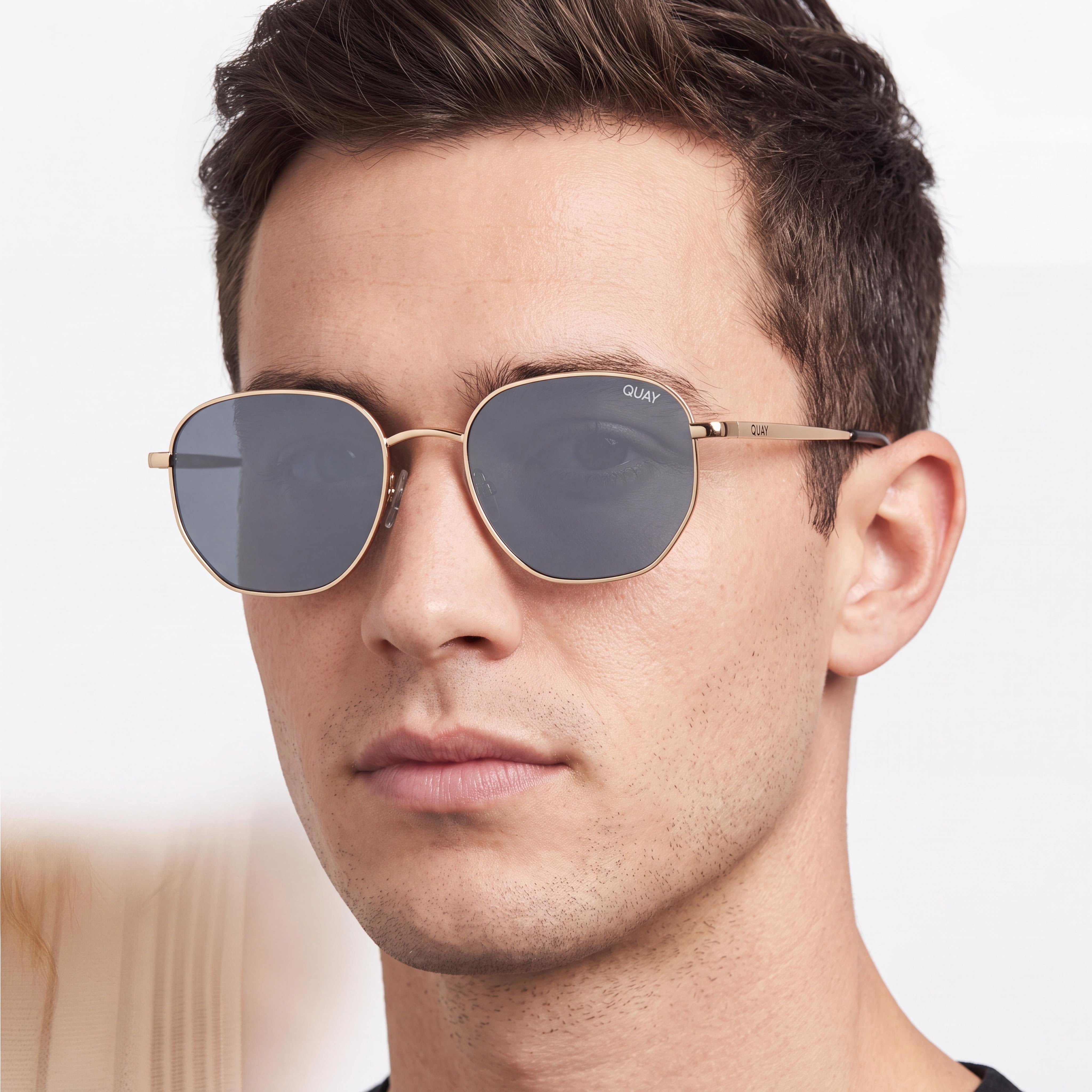 QUAY AUSTRALIA Big Time Unisex Gold Smoke Plastic Frame Smoke Polarized UV Protection Sunglasses 142mm, Photo 4