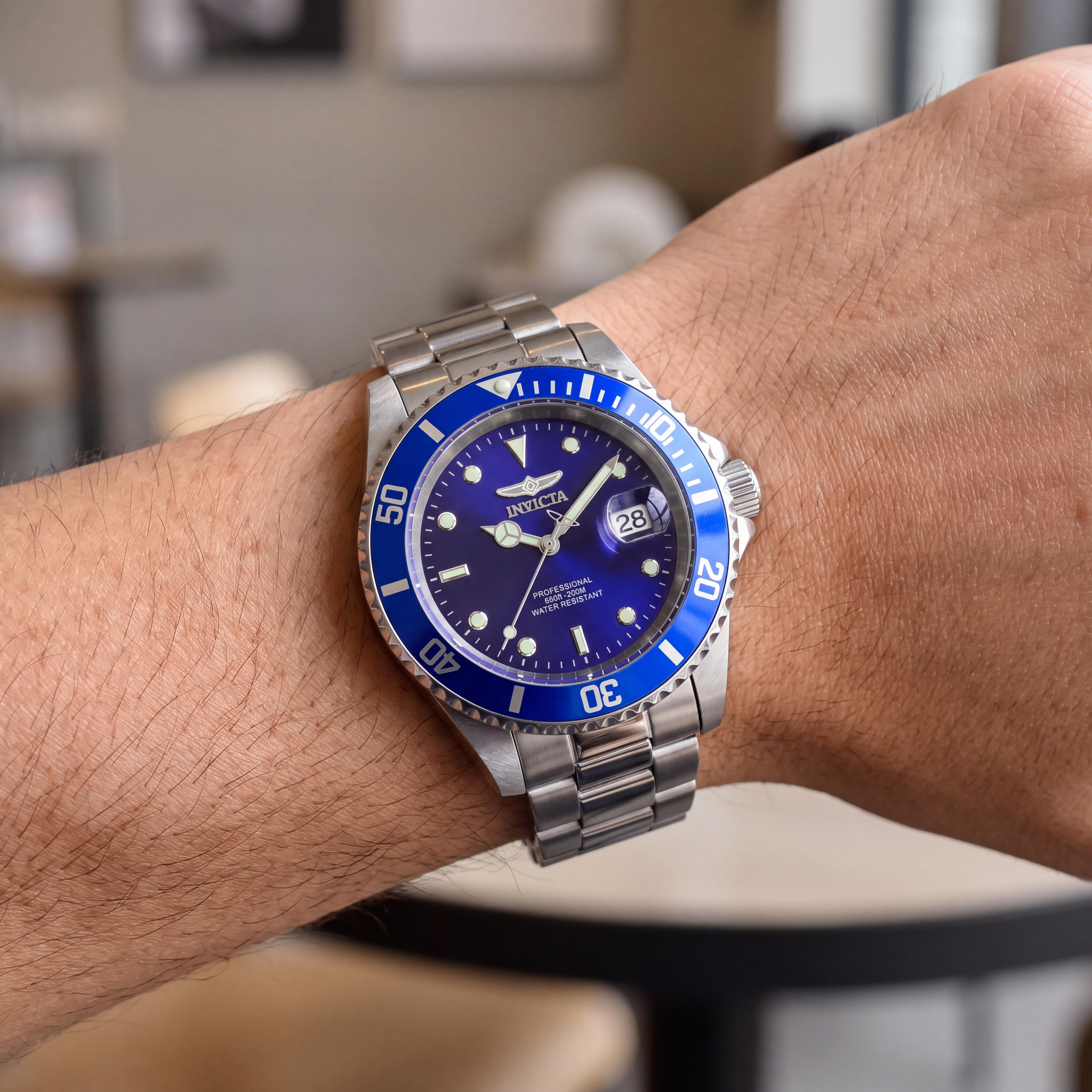 Invicta Pro Diver 26971 Men's 40mm Stainless Steel Case Blue Dial Quartz Screw-Down Crown Bracelet Watch, Photo 4
