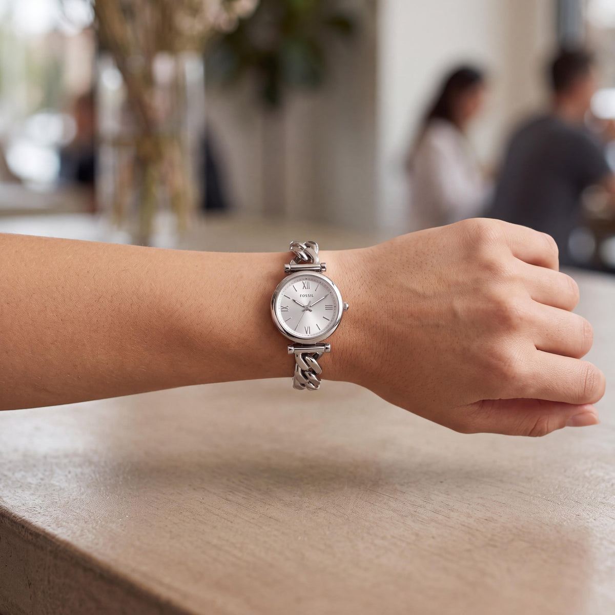 Fossil Carlie Women's Silver-Tone Stainless Steel Curb Chain Bracelet Watch with Silver Sunray Dial 28mm, Photo 3