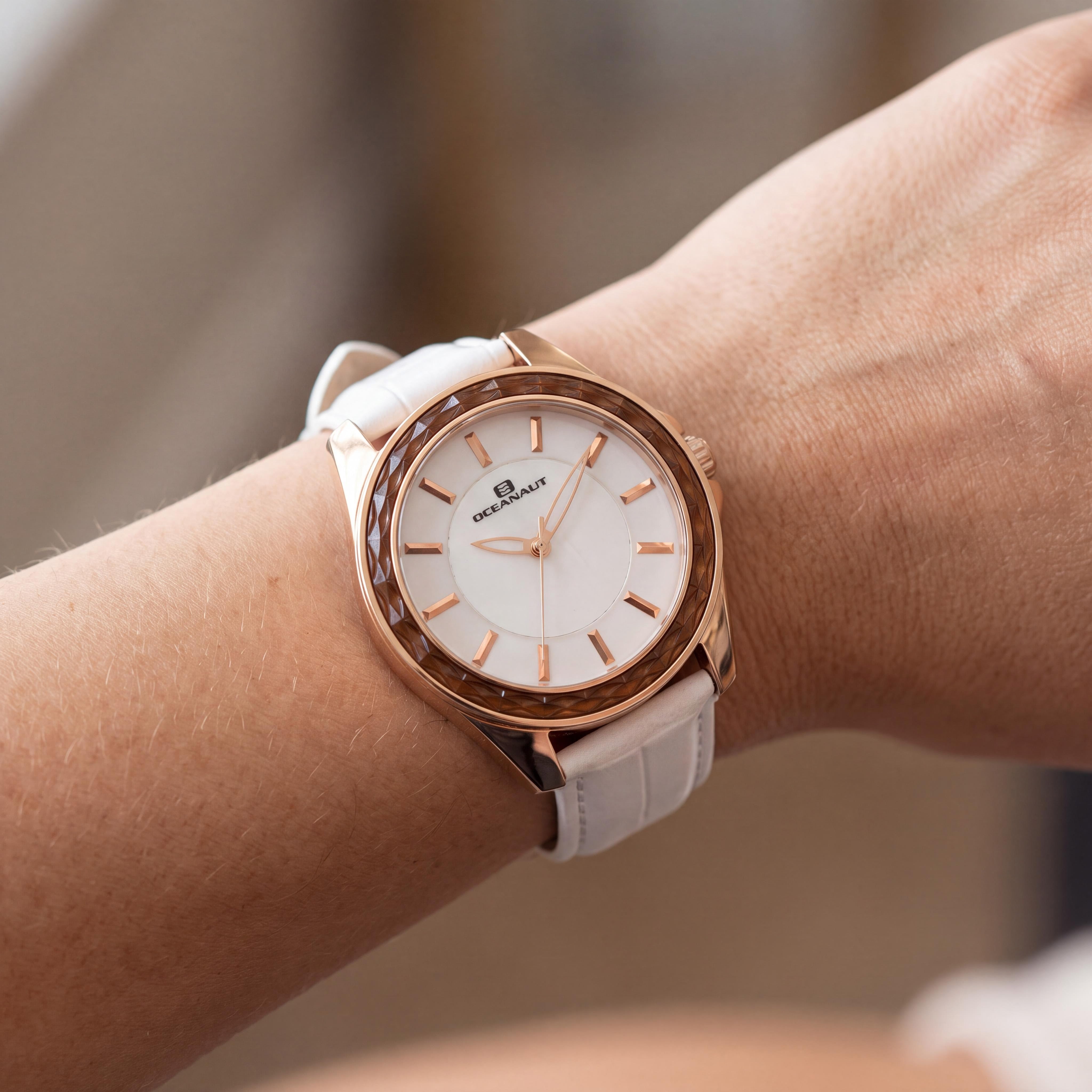 Oceanaut OC1413 Casual Women's White Mother of Pearl Dial Stainless Steel Leather Strap Rose Gold Accent 37mm Watch, Photo 4
