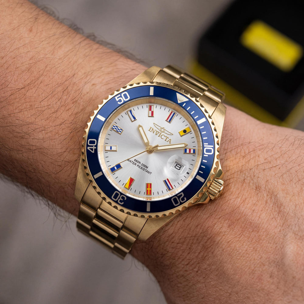 Reloj Invicta Pro Diver 49886 para hombre, de acero inoxidable dorado, esfera plateada, analógico, de cuarzo, 200 m, 40 mm