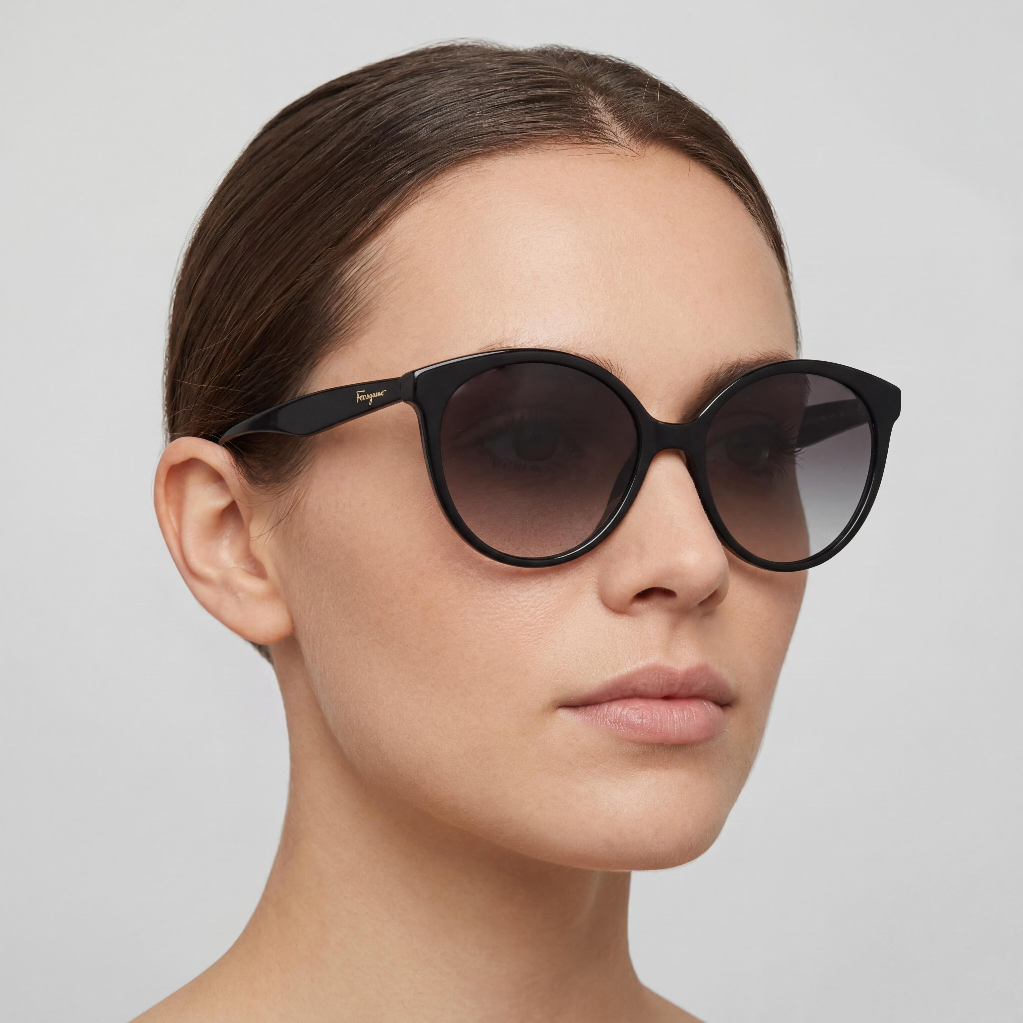 Gafas de sol redondas de plástico negro Salvatore Ferragamo Sf1071s para mujer, lentes grises degradadas, protección UV de 58 mm, Photo 5