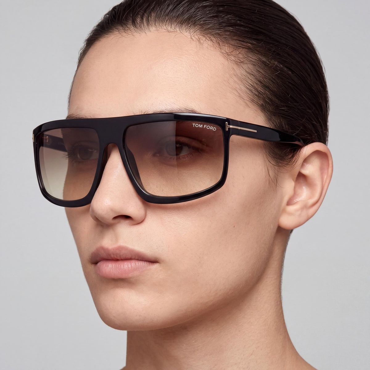 Tom Ford Clint FT1066 Unisex Sunglasses Shiny Black Aluminium Gradient Smoke UV Protection Non-Polarized 68mm, Photo 4