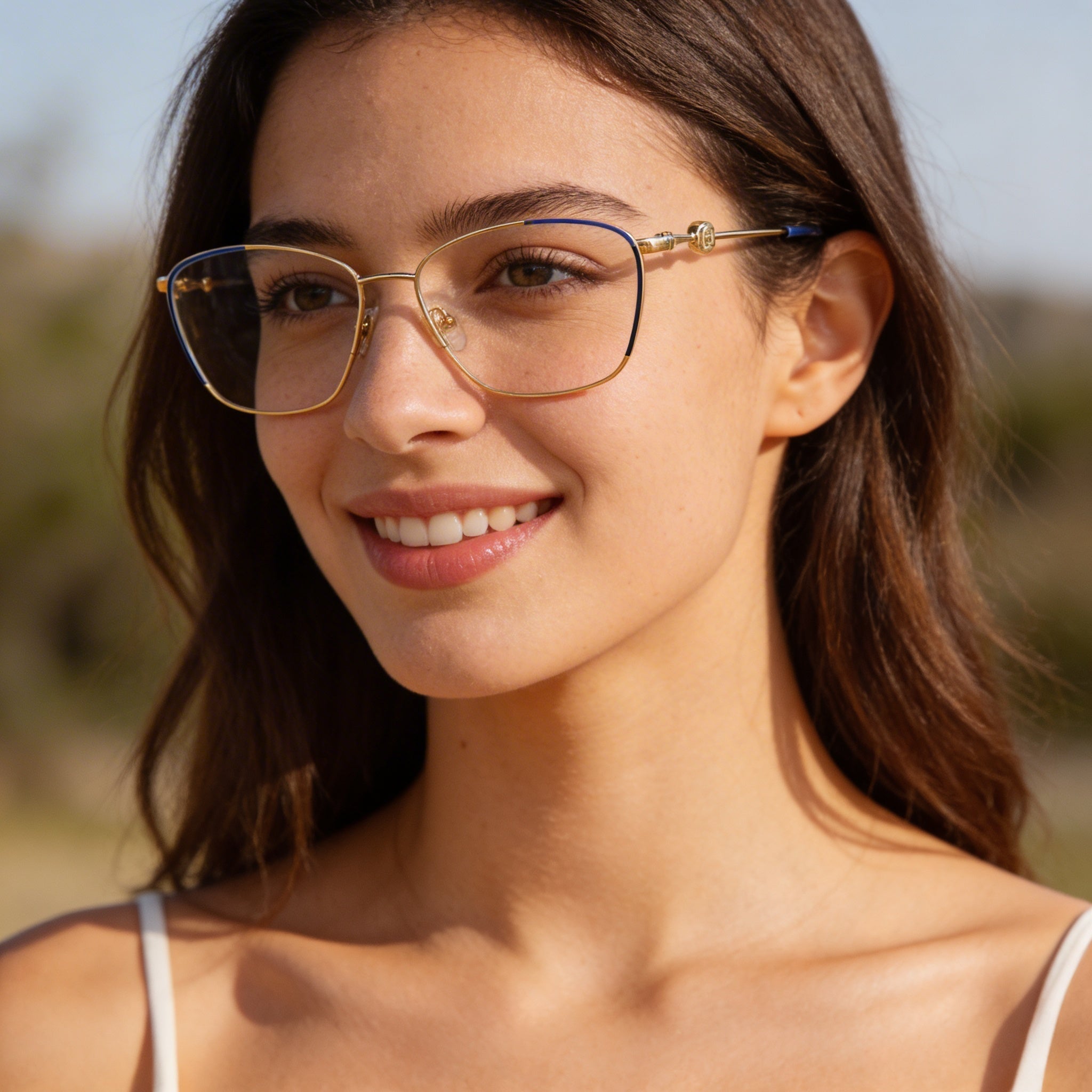 Carolina Herrera Ch 0060 Gafas de sol para mujer con montura de acero inoxidable, policarbonato, no polarizadas, doradas y azules, 57mm, Photo 4