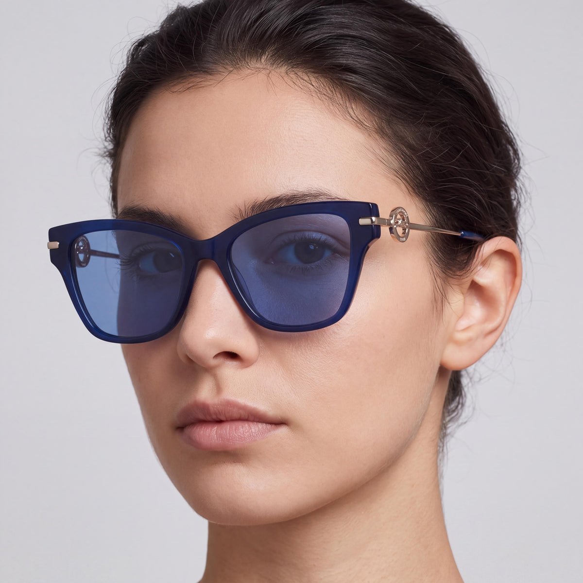 Longchamp LO737S Women's Blue Butterfly Plastic UV Protection Non-Polarized Sunglasses 52, Photo 5