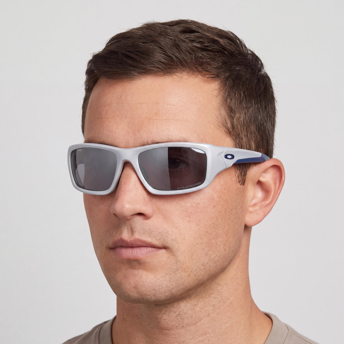 Oakley 0OO9236 Men's Rectangle Matte Grey Smoke Plastic Frame Black Iridium Lenses UV Protection Sunglasses 60mm, Photo 4