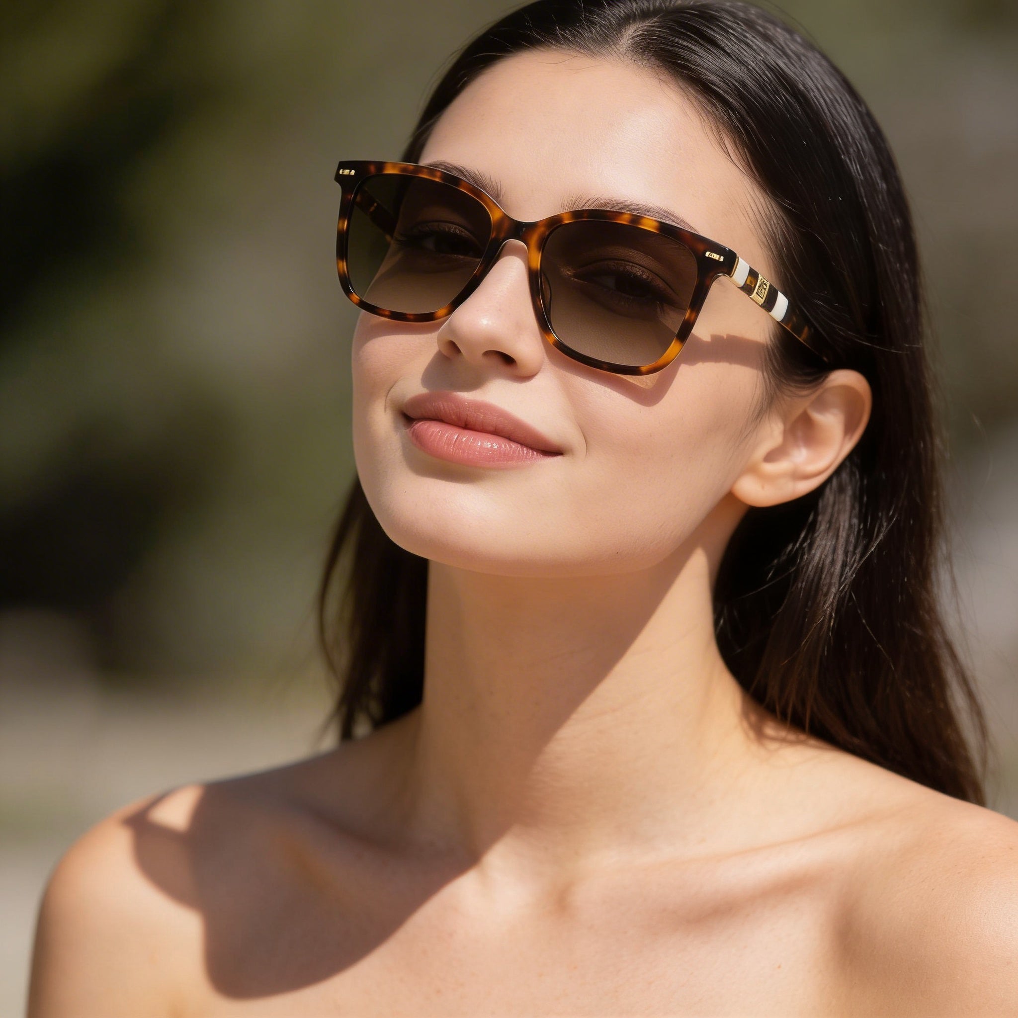 Carolina Herrera Classic Unisex Ivory Acetate Sunglasses 100% UV Protection 57mm, Photo 4