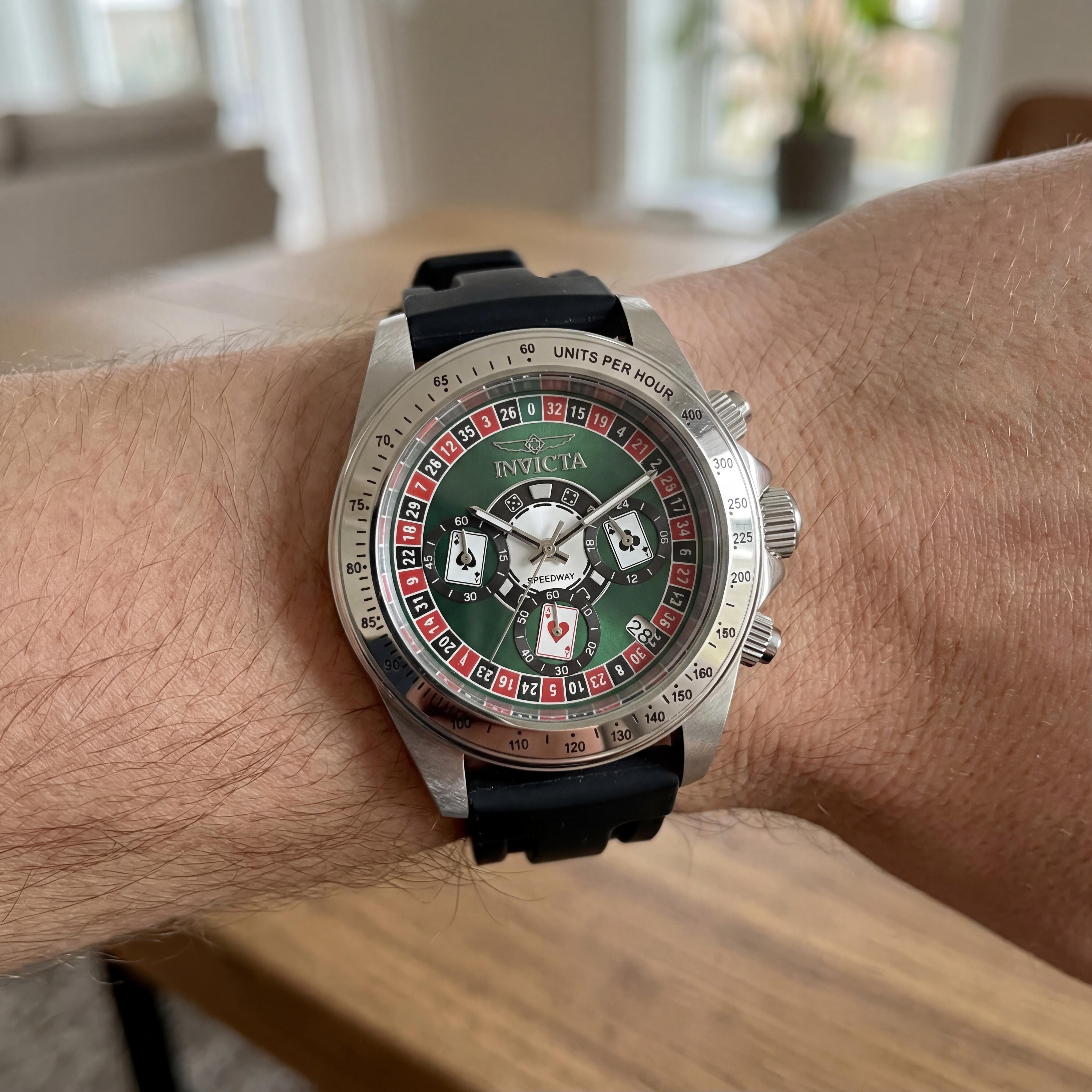 Reloj de cuarzo Invicta Speedway 50492 para hombre, esfera verde, correa de acero inoxidable y silicona, resistente al agua 200M, 39mm, Photo 4