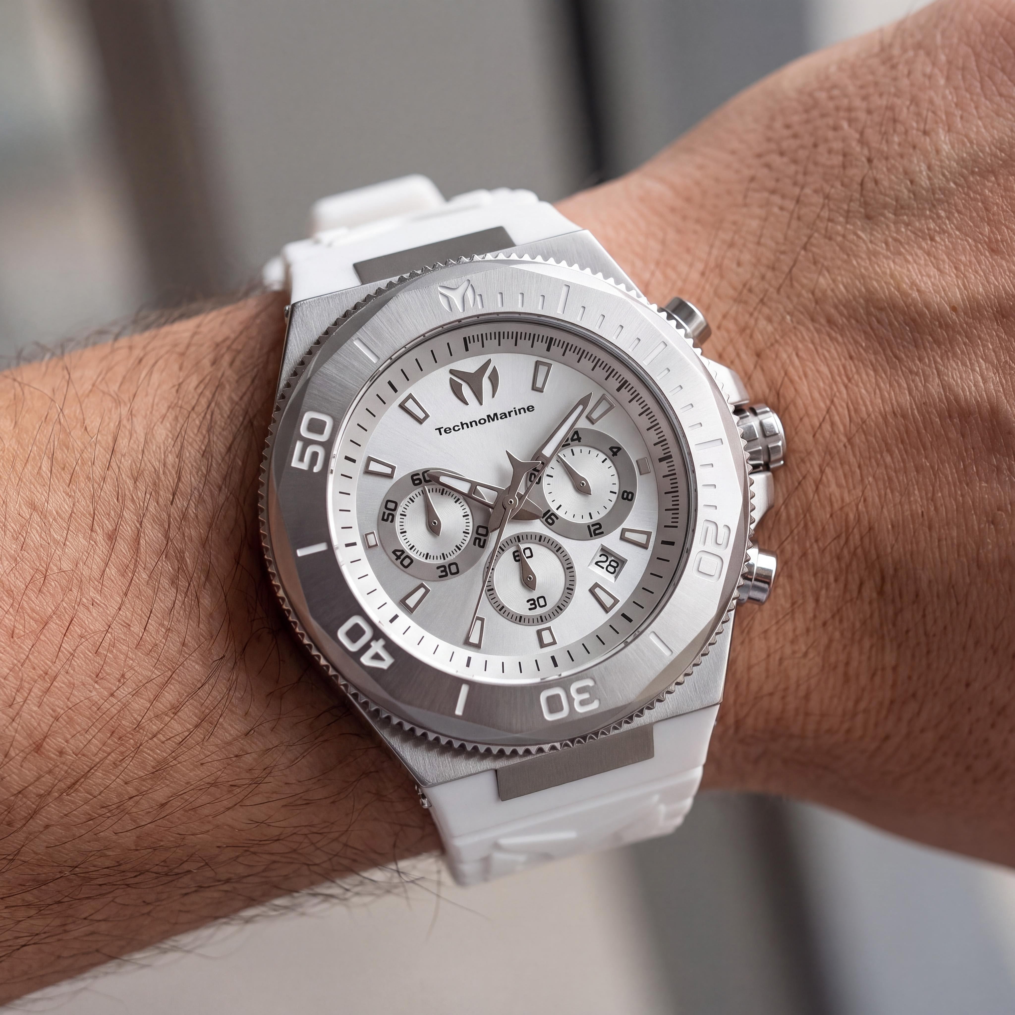 Technomarine Manta TM-224015 Men's Stainless Steel Quartz Chronograph Watch with Silicone Strap, Silver, 49mm, Photo 4