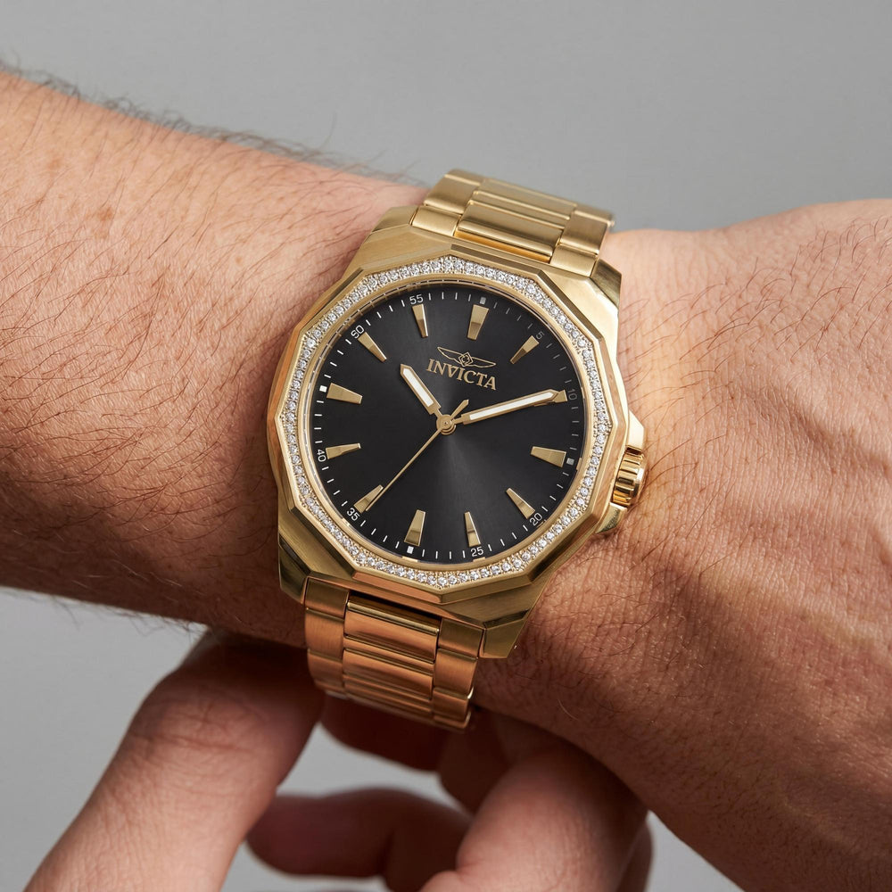Reloj de cuarzo Invicta Speedway 49107 para hombre, de acero inoxidable dorado, con esfera negra y caja de 42 mm.