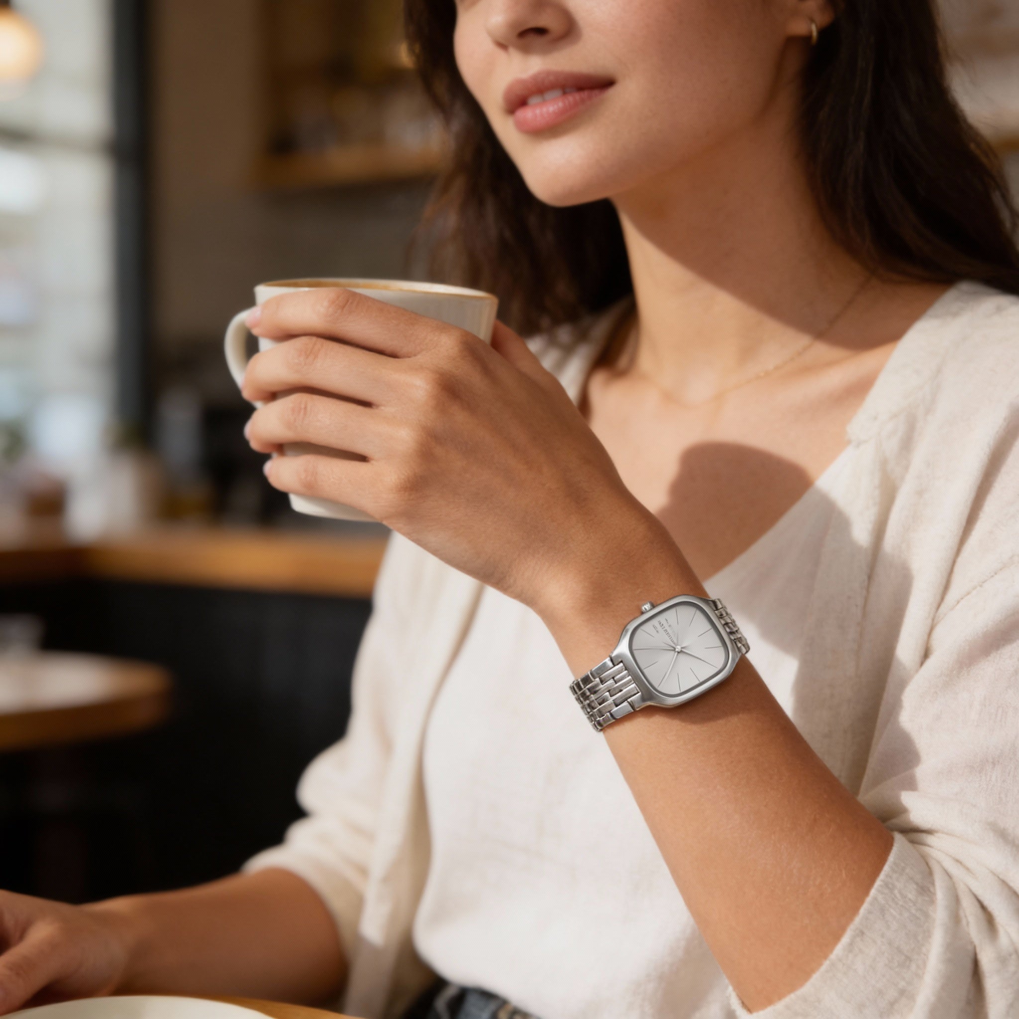 Skagen Mellem Lille Women's Soft-Square Silver Stainless Steel Scratch-Resistant Watch with Gold Sunray Dial and 28mm Case, Photo 5