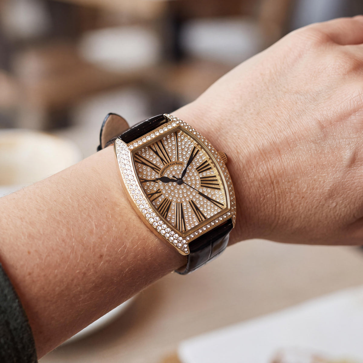 Reloj de cuarzo Christian Van Sant para mujer de oro con esfera y bisel de cristal, mineral resistente a los arañazos, Photo 4