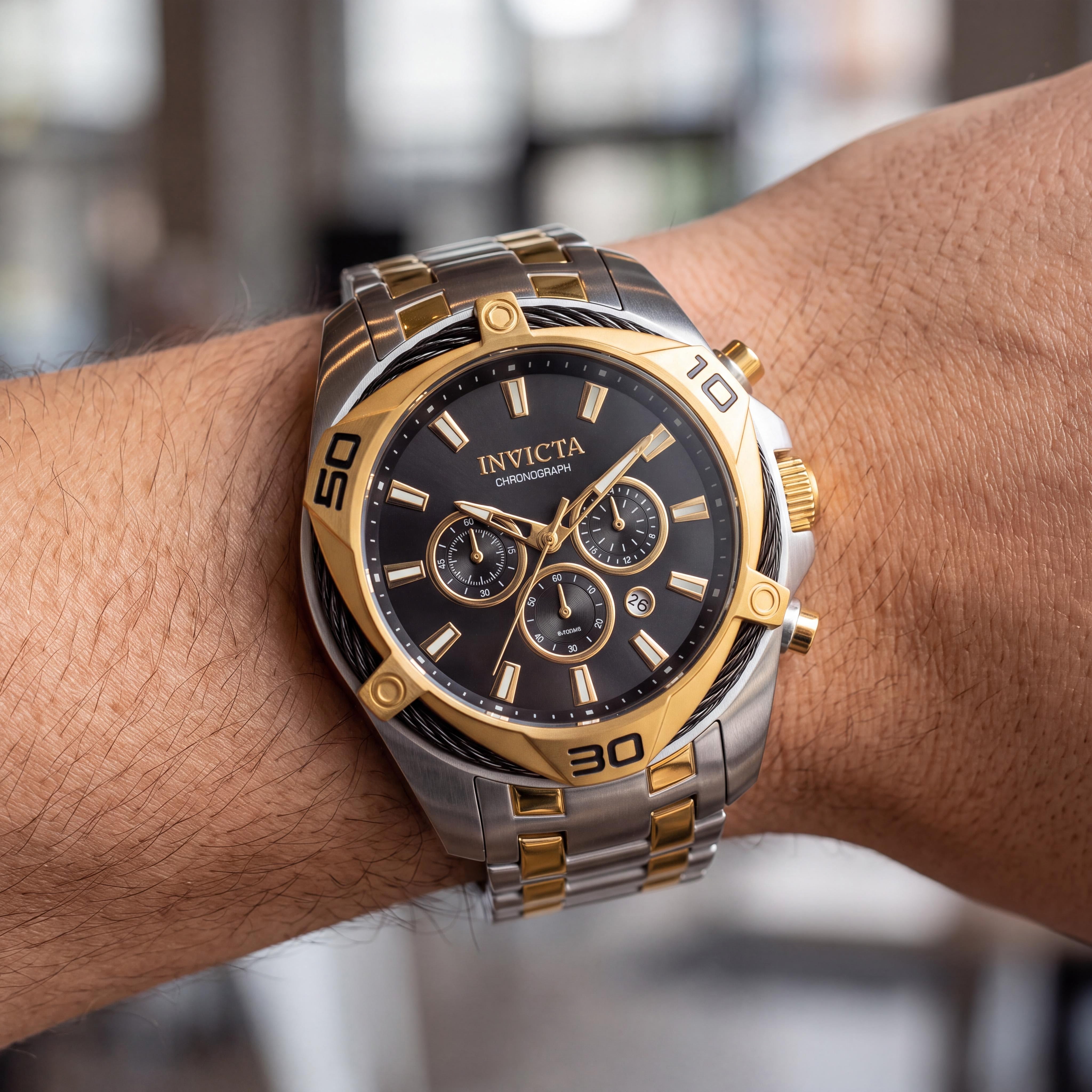 Reloj Invicta Cronógrafo de Cuarzo para Hombre, Acero Inoxidable Dorado de Dos Tonos, Resistente al Agua 100m, 50mm, Photo 4